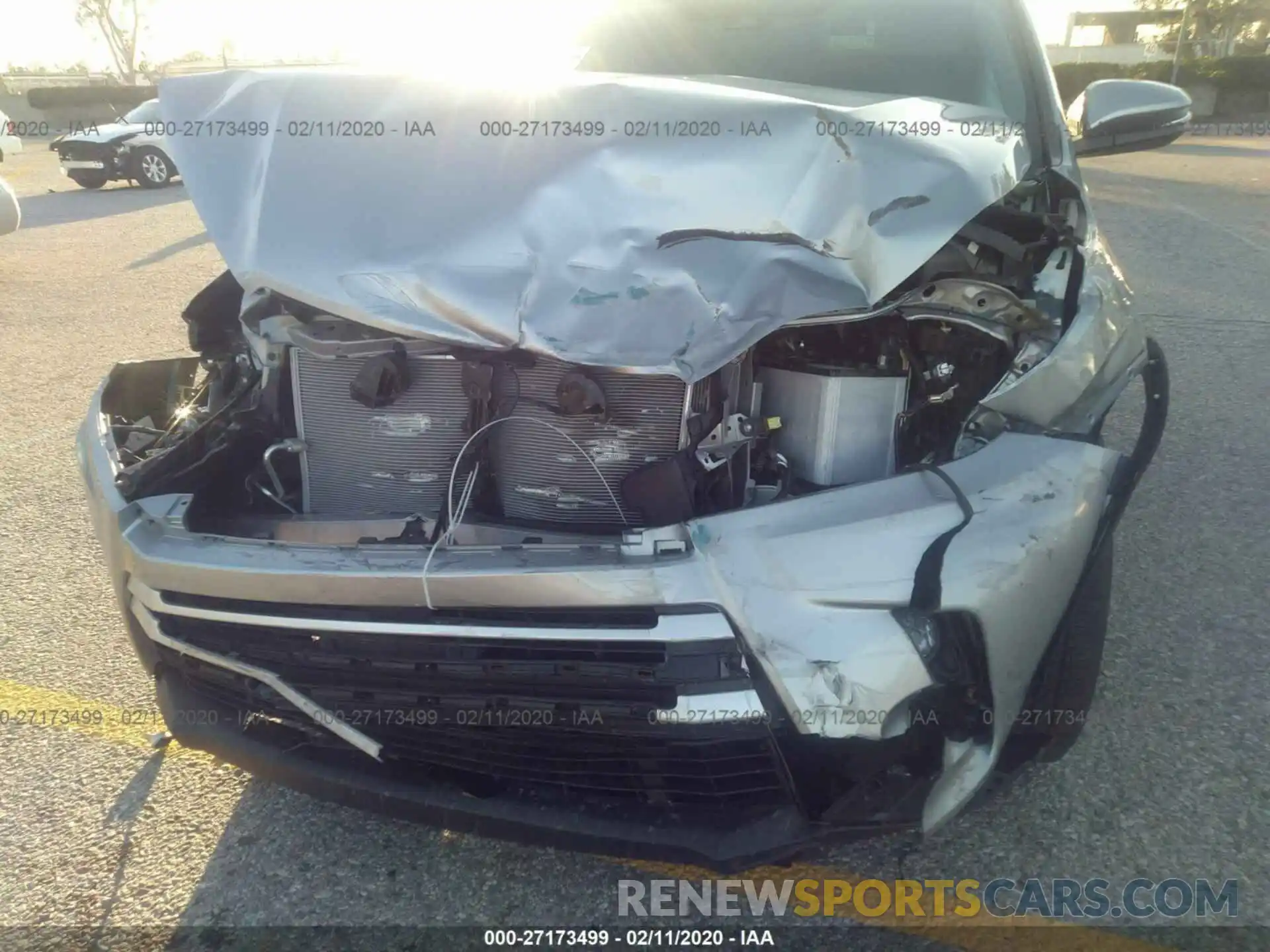 6 Photograph of a damaged car 5TDZZRFH3KS346705 TOYOTA HIGHLANDER 2019