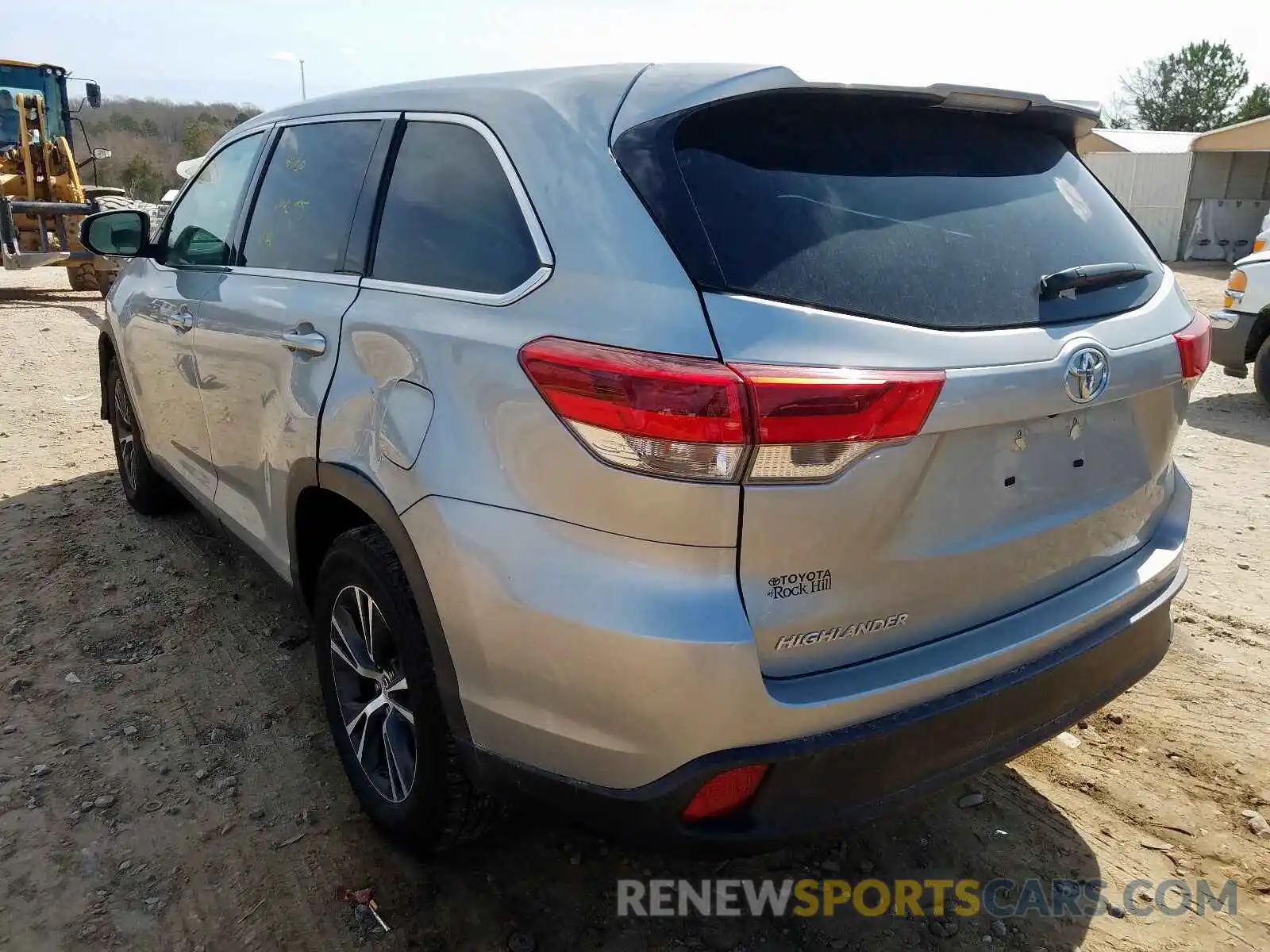 3 Photograph of a damaged car 5TDZZRFH3KS351578 TOYOTA HIGHLANDER 2019