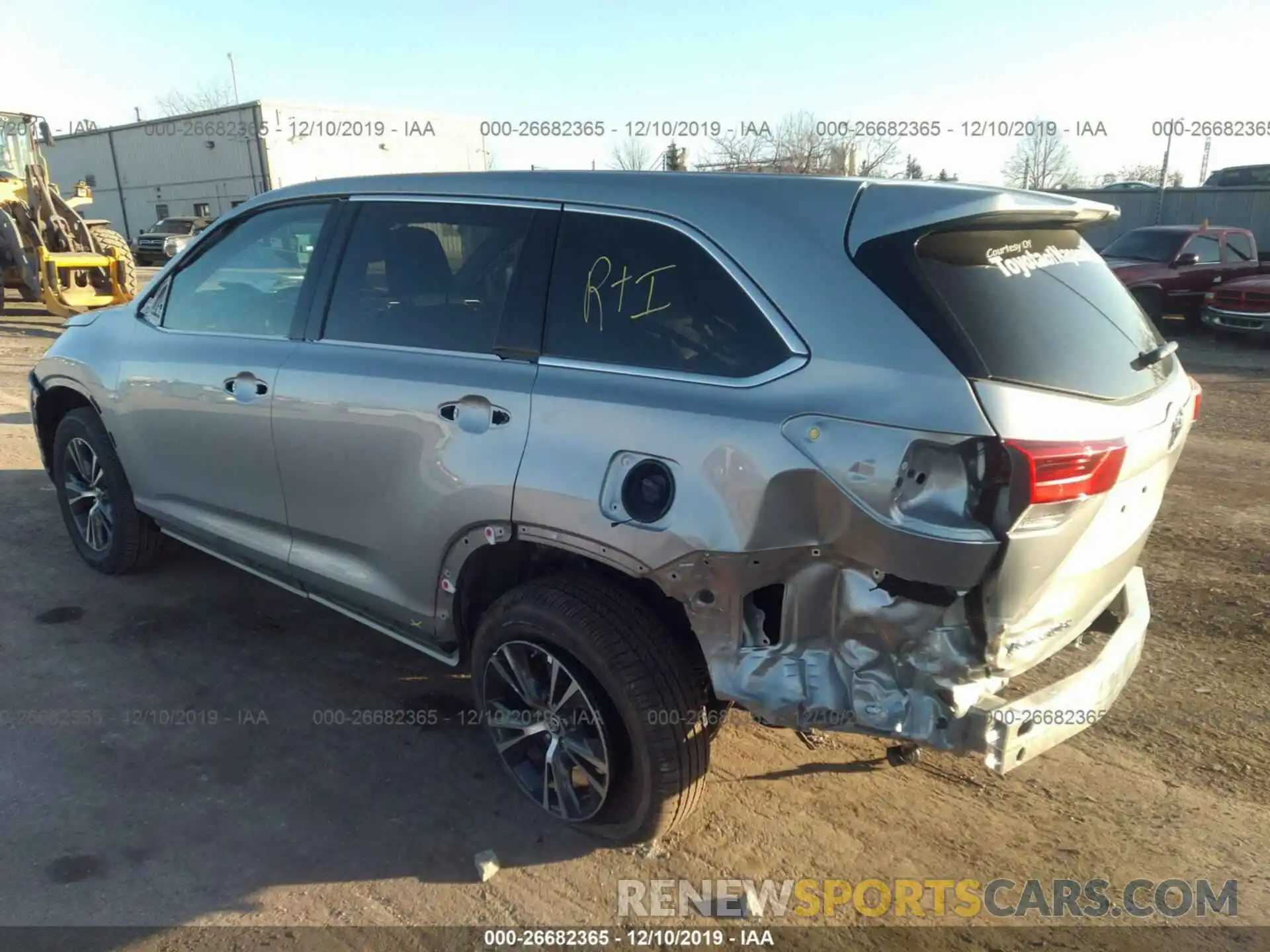 3 Фотография поврежденного автомобиля 5TDZZRFH3KS352780 TOYOTA HIGHLANDER 2019