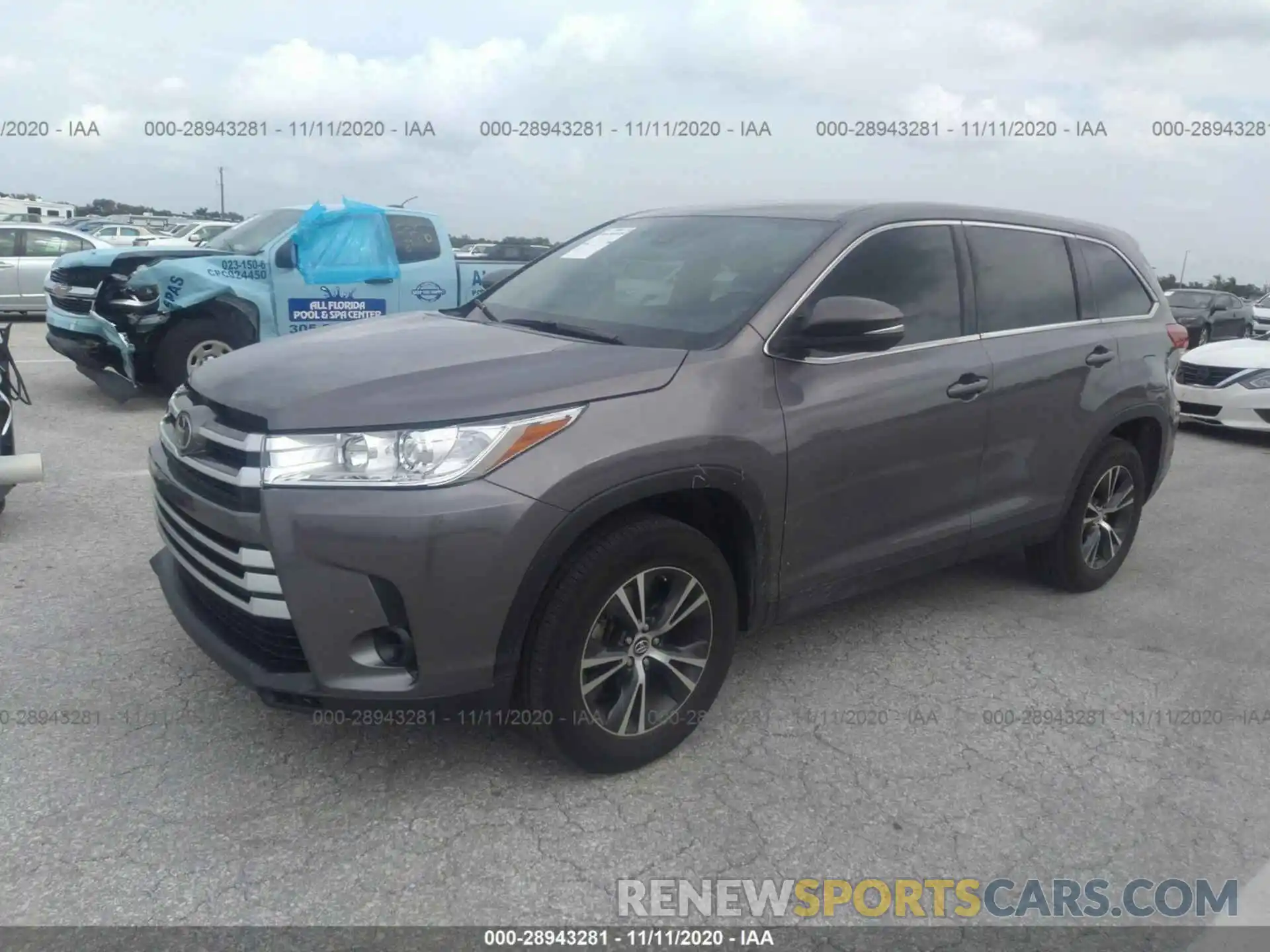 2 Photograph of a damaged car 5TDZZRFH3KS357865 TOYOTA HIGHLANDER 2019