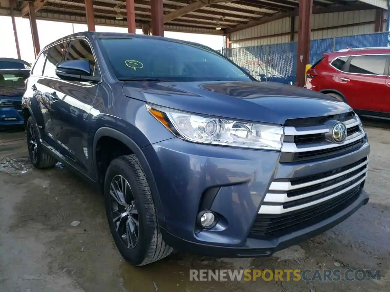 1 Photograph of a damaged car 5TDZZRFH3KS358417 TOYOTA HIGHLANDER 2019