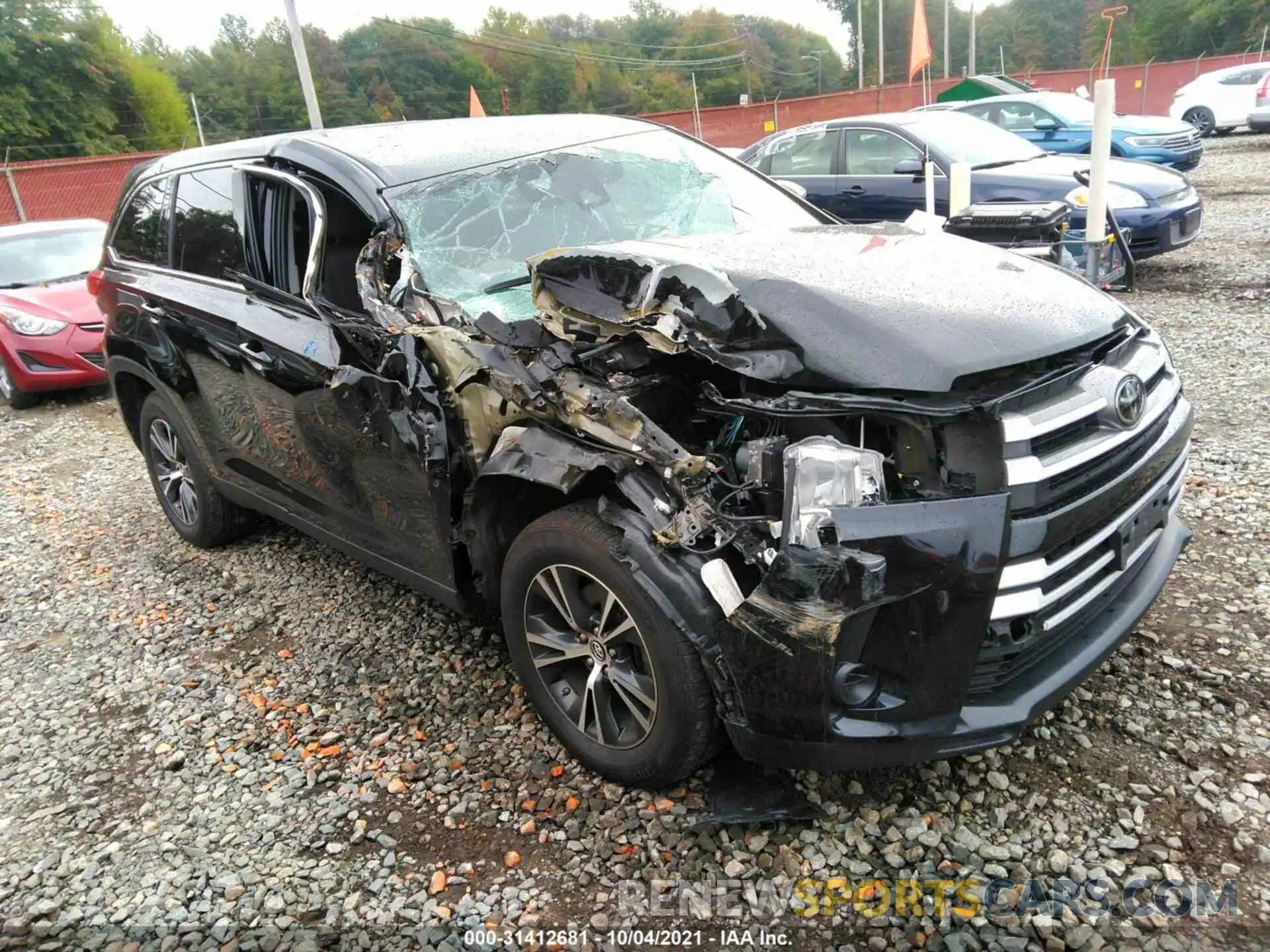 1 Photograph of a damaged car 5TDZZRFH4KS297398 TOYOTA HIGHLANDER 2019