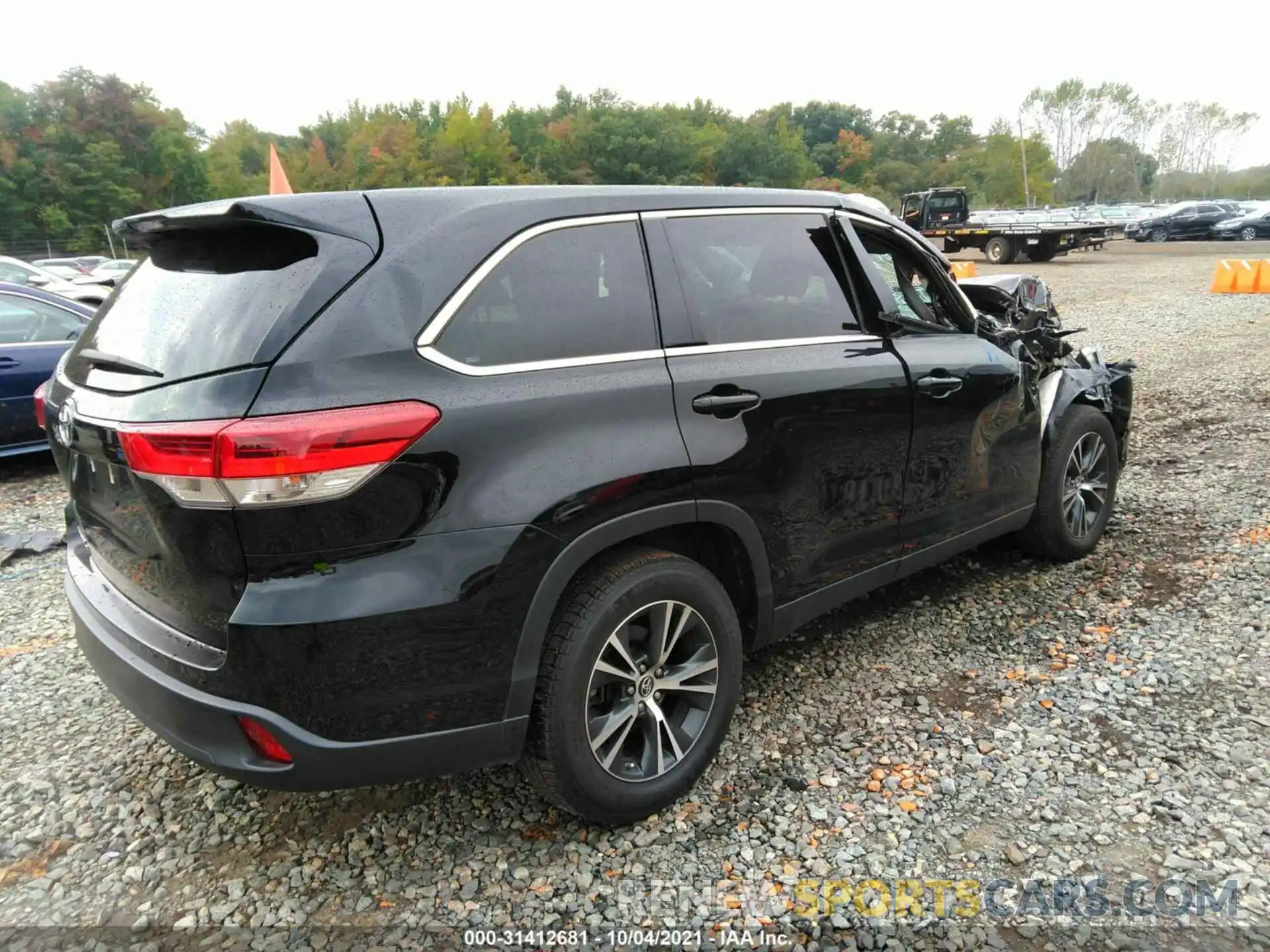 4 Фотография поврежденного автомобиля 5TDZZRFH4KS297398 TOYOTA HIGHLANDER 2019