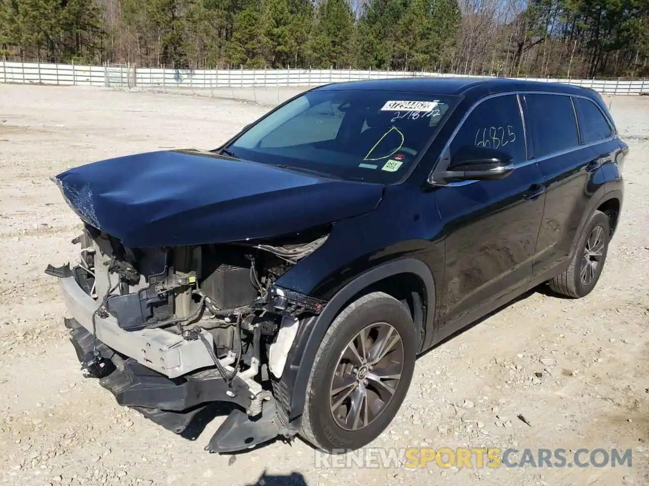 2 Photograph of a damaged car 5TDZZRFH4KS298728 TOYOTA HIGHLANDER 2019