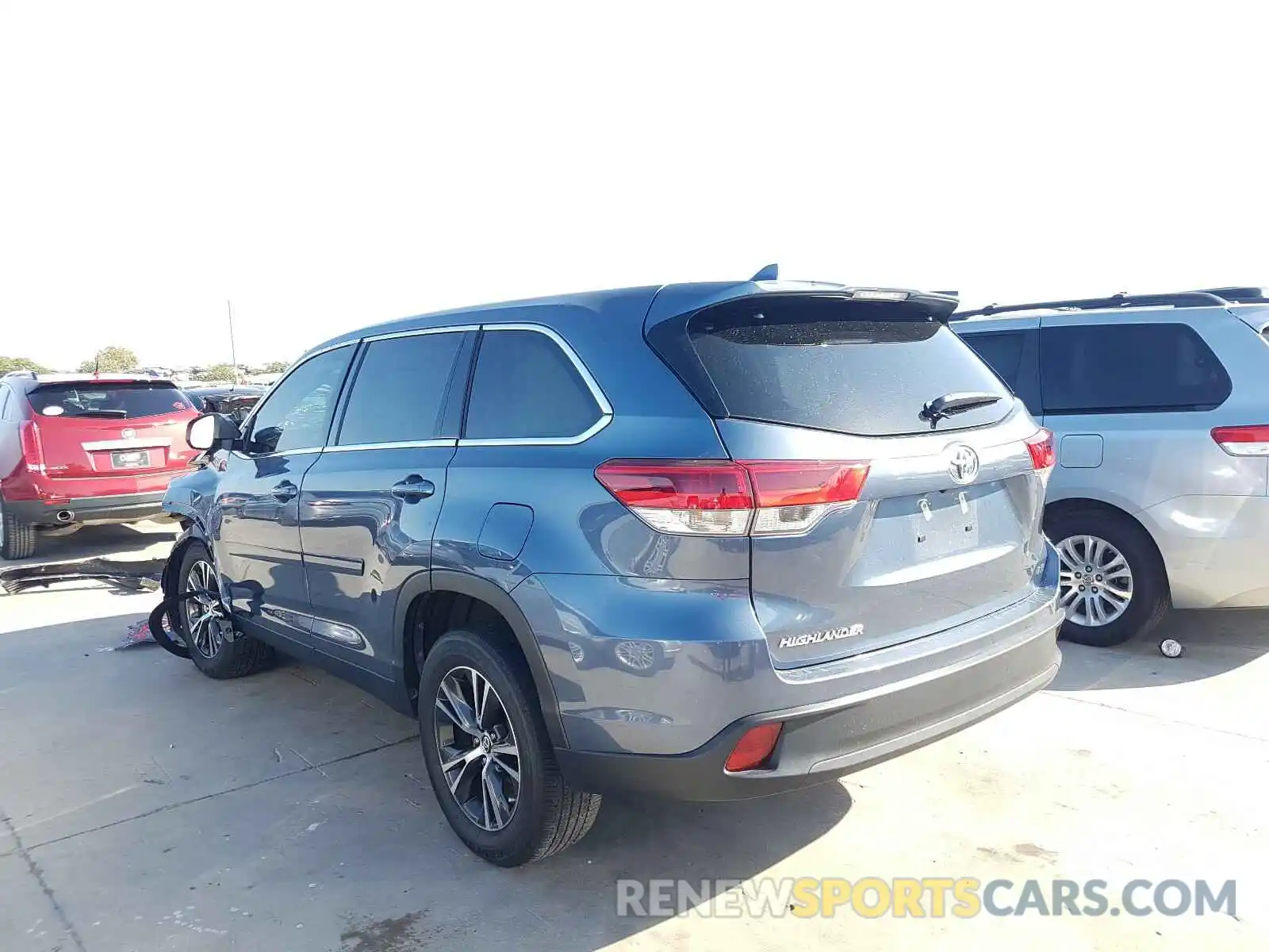 3 Фотография поврежденного автомобиля 5TDZZRFH4KS301188 TOYOTA HIGHLANDER 2019