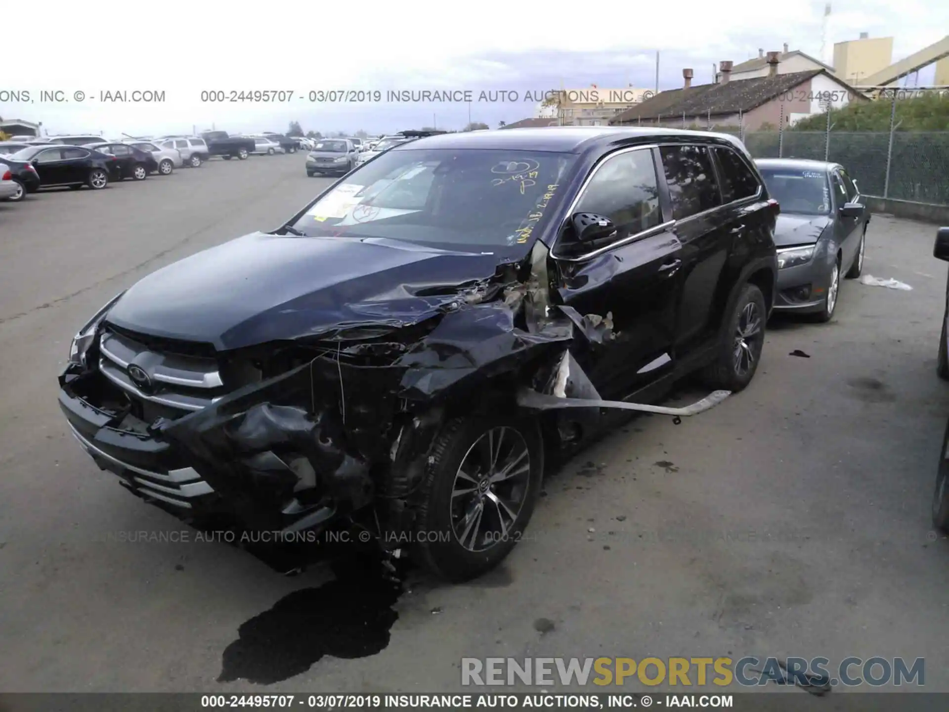 2 Photograph of a damaged car 5TDZZRFH4KS303880 TOYOTA HIGHLANDER 2019