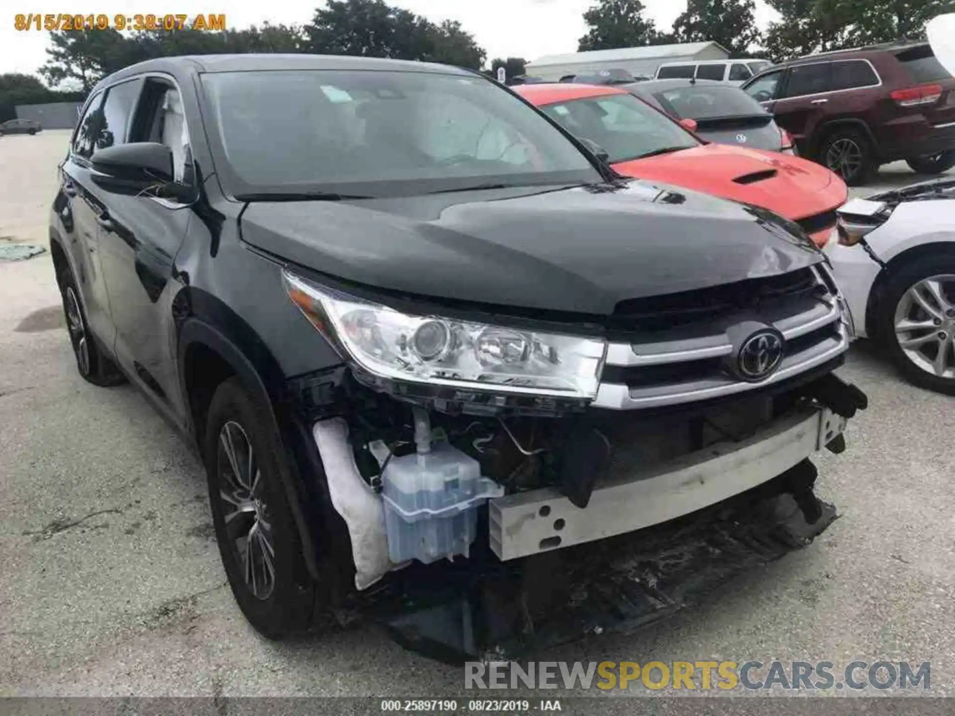 16 Photograph of a damaged car 5TDZZRFH4KS304396 TOYOTA HIGHLANDER 2019