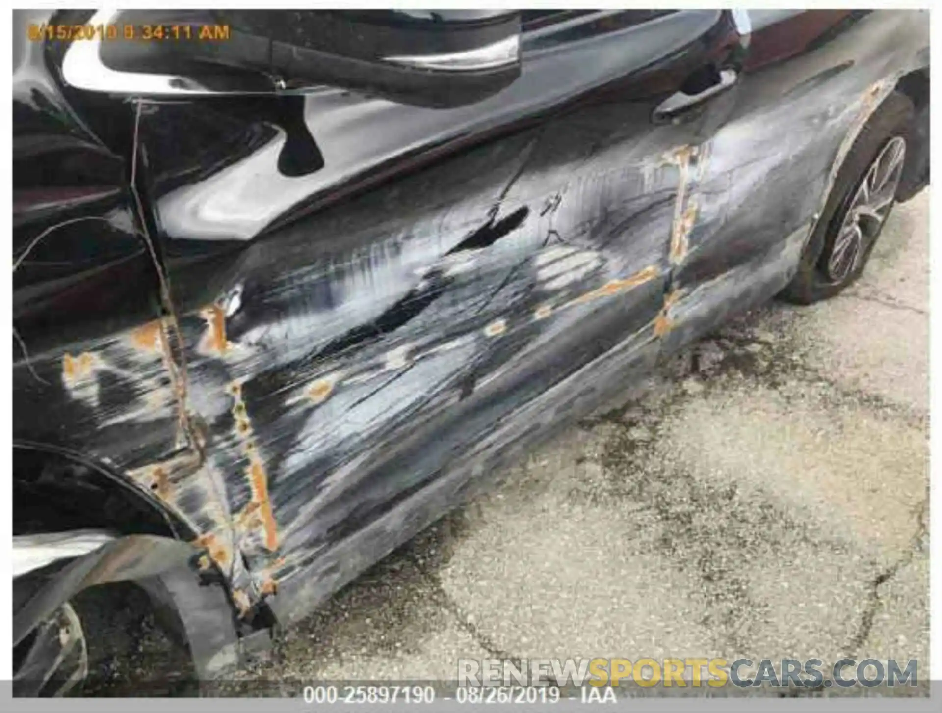 8 Photograph of a damaged car 5TDZZRFH4KS304396 TOYOTA HIGHLANDER 2019