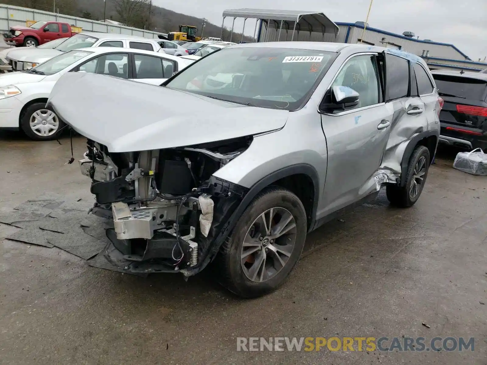 2 Photograph of a damaged car 5TDZZRFH4KS304916 TOYOTA HIGHLANDER 2019