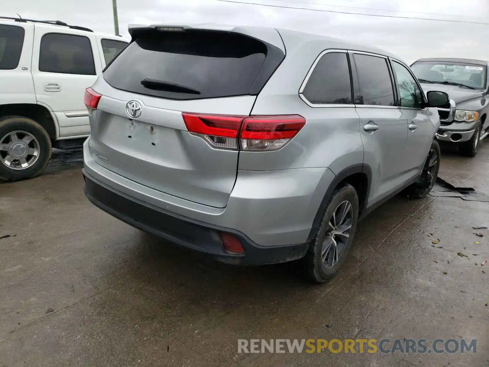 4 Фотография поврежденного автомобиля 5TDZZRFH4KS304916 TOYOTA HIGHLANDER 2019