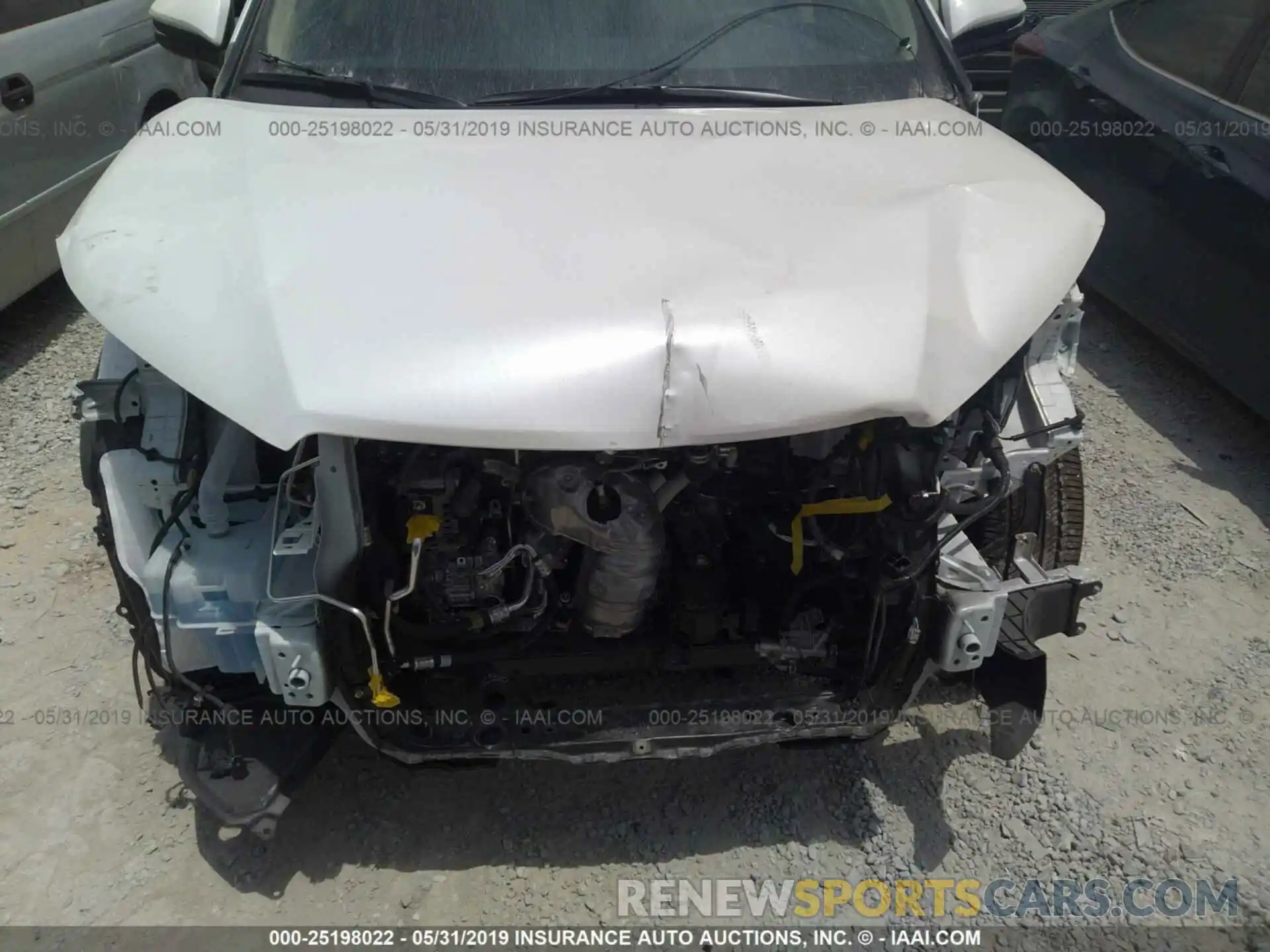 6 Photograph of a damaged car 5TDZZRFH4KS306875 TOYOTA HIGHLANDER 2019