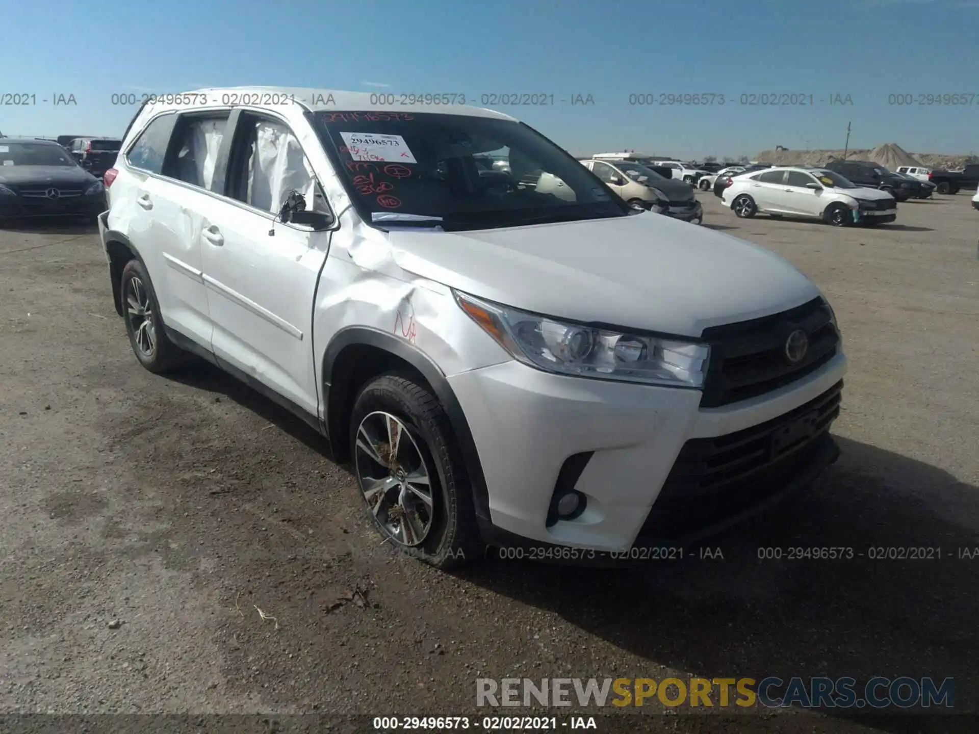 1 Photograph of a damaged car 5TDZZRFH4KS307847 TOYOTA HIGHLANDER 2019