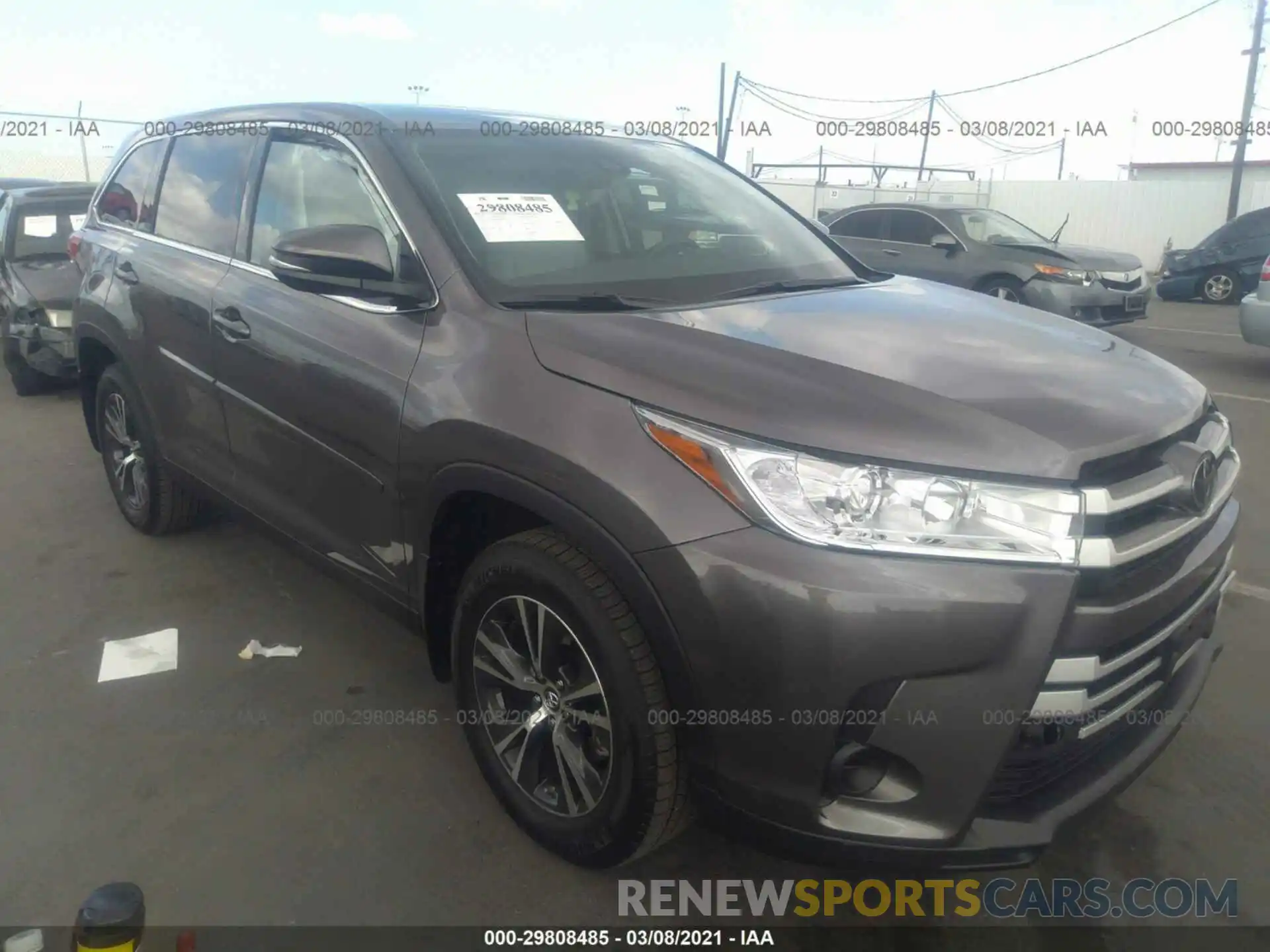 1 Photograph of a damaged car 5TDZZRFH4KS310408 TOYOTA HIGHLANDER 2019