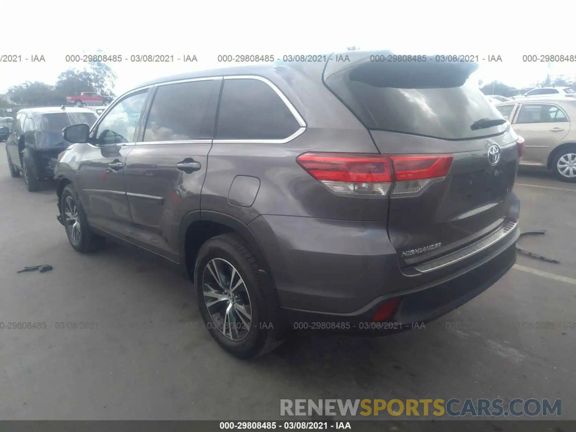 3 Photograph of a damaged car 5TDZZRFH4KS310408 TOYOTA HIGHLANDER 2019