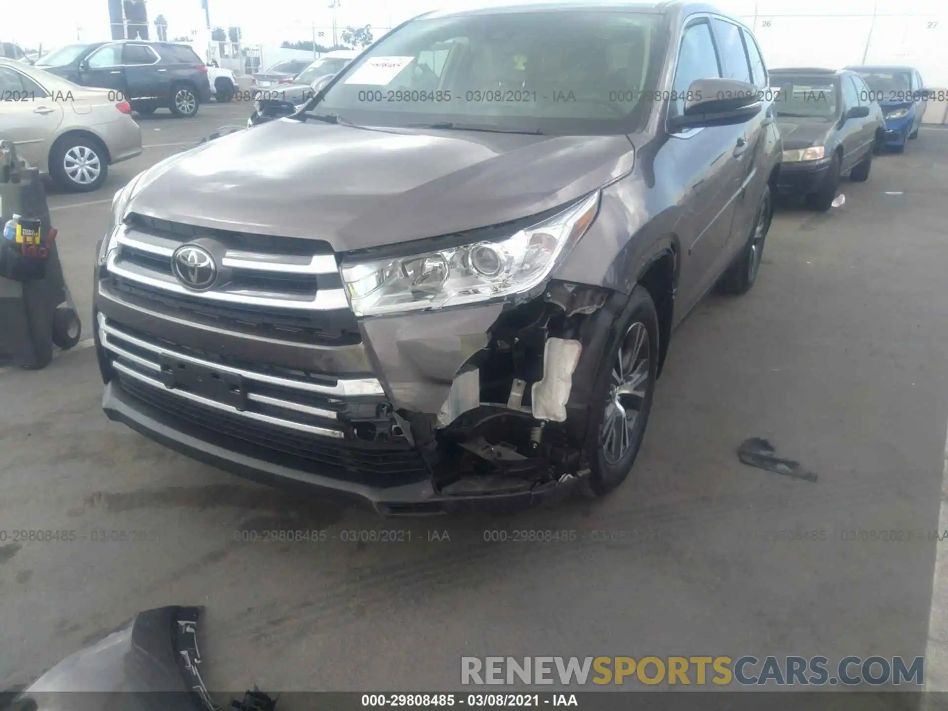 6 Photograph of a damaged car 5TDZZRFH4KS310408 TOYOTA HIGHLANDER 2019