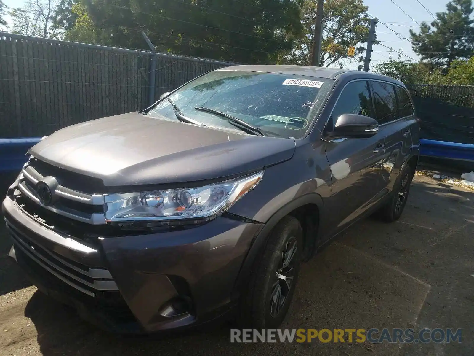 2 Photograph of a damaged car 5TDZZRFH4KS316936 TOYOTA HIGHLANDER 2019