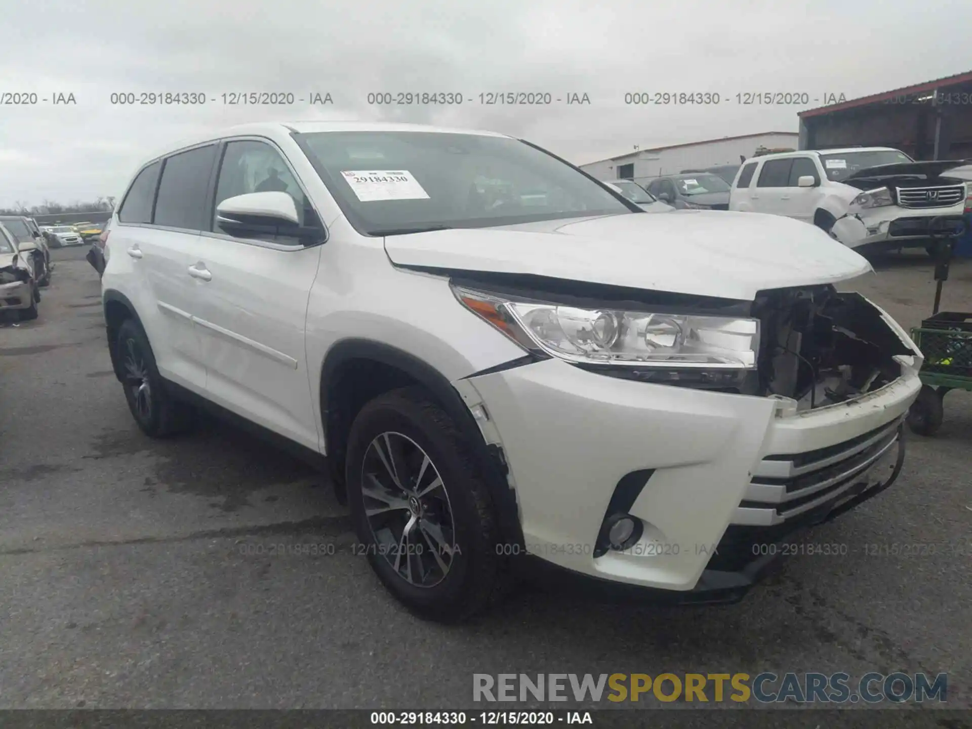 1 Photograph of a damaged car 5TDZZRFH4KS317312 TOYOTA HIGHLANDER 2019