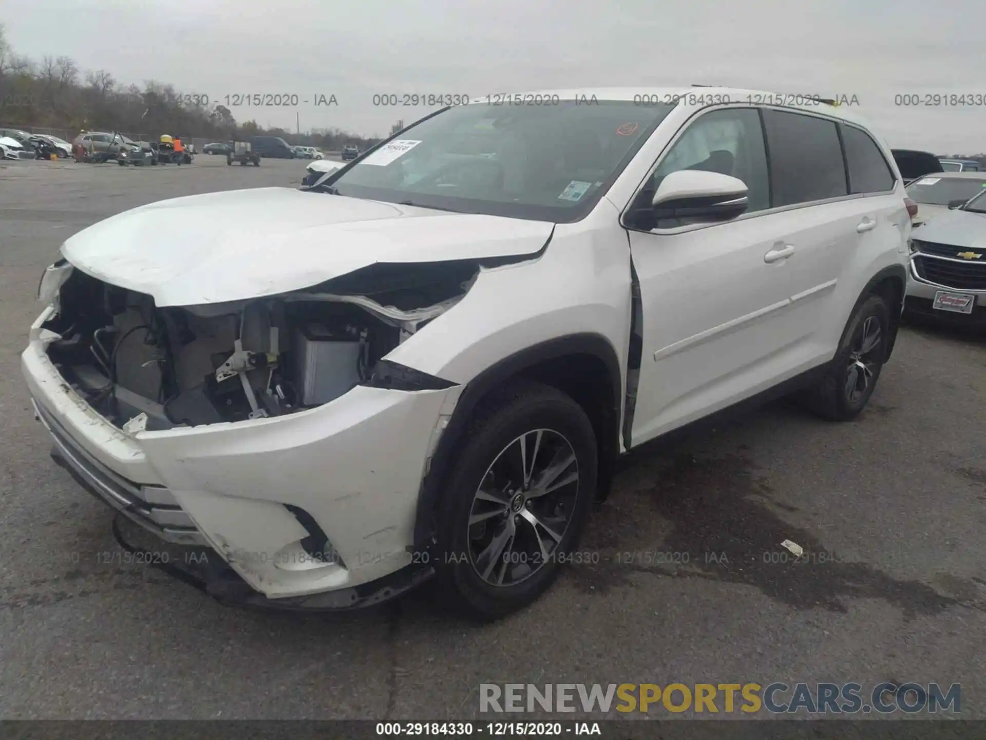 2 Photograph of a damaged car 5TDZZRFH4KS317312 TOYOTA HIGHLANDER 2019