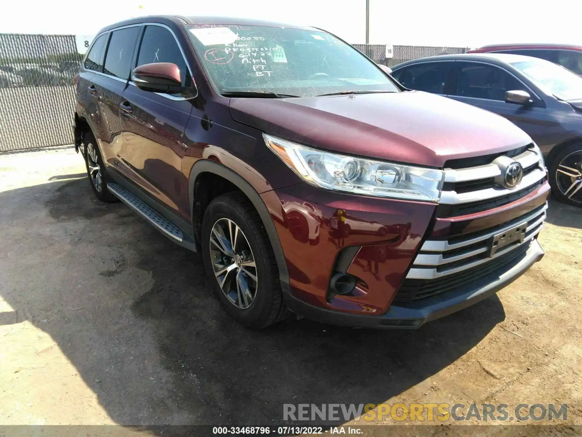 1 Фотография поврежденного автомобиля 5TDZZRFH4KS330478 TOYOTA HIGHLANDER 2019