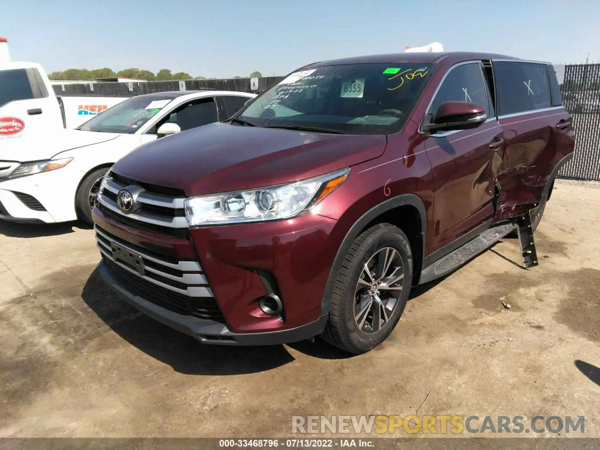 2 Фотография поврежденного автомобиля 5TDZZRFH4KS330478 TOYOTA HIGHLANDER 2019