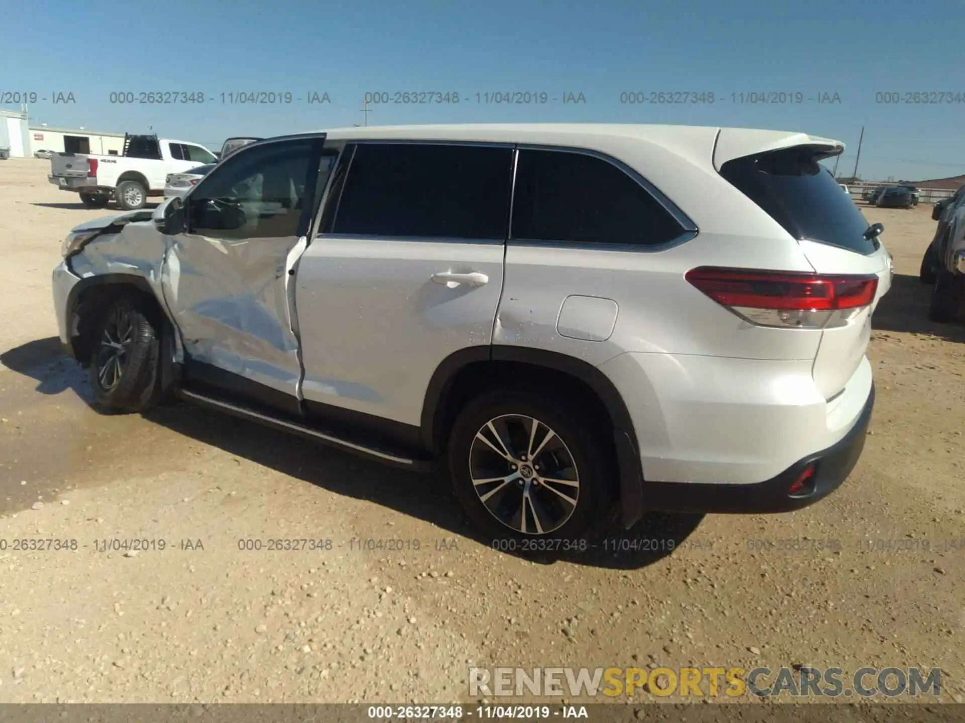 3 Photograph of a damaged car 5TDZZRFH4KS331632 TOYOTA HIGHLANDER 2019