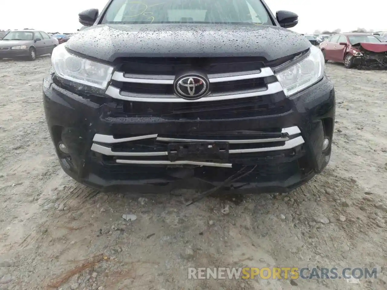 9 Photograph of a damaged car 5TDZZRFH4KS344851 TOYOTA HIGHLANDER 2019