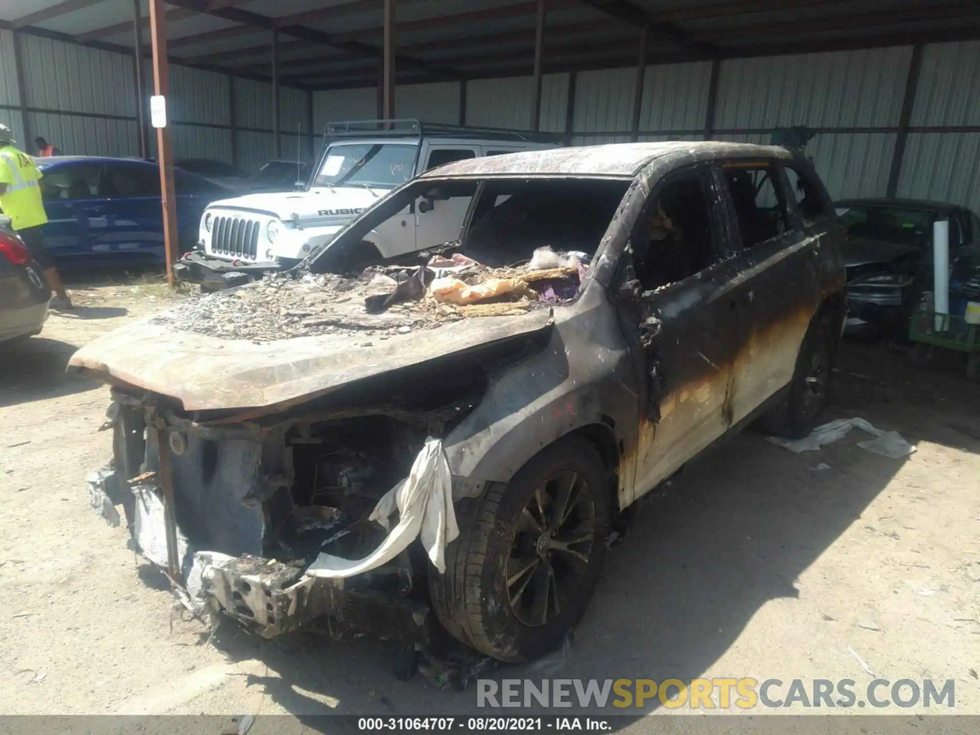 2 Photograph of a damaged car 5TDZZRFH4KS352867 TOYOTA HIGHLANDER 2019