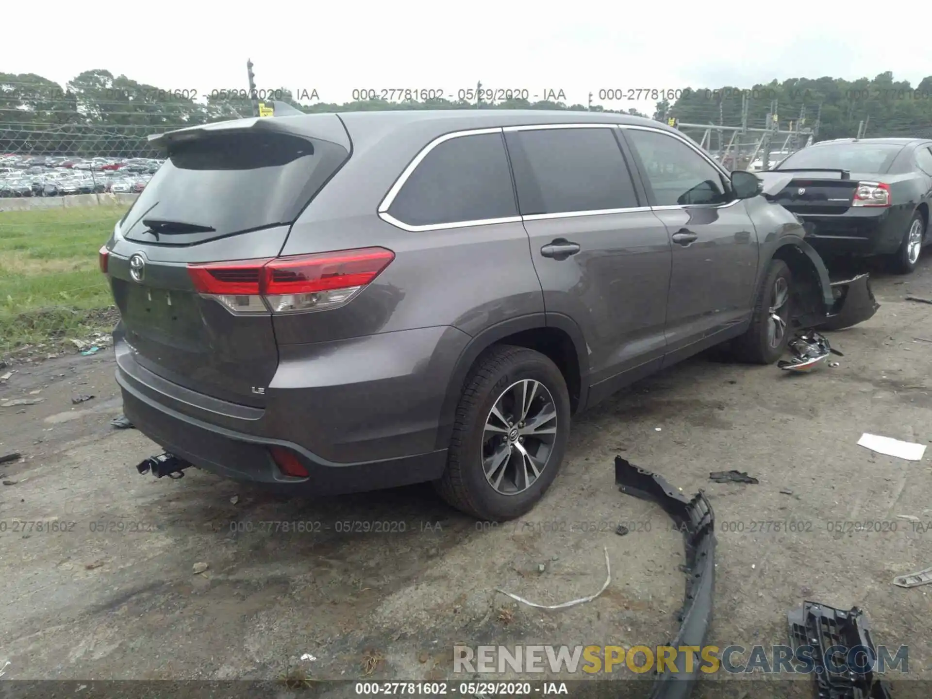 4 Фотография поврежденного автомобиля 5TDZZRFH4KS353355 TOYOTA HIGHLANDER 2019