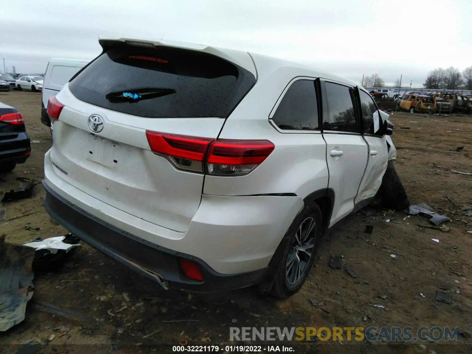 4 Фотография поврежденного автомобиля 5TDZZRFH4KS356479 TOYOTA HIGHLANDER 2019