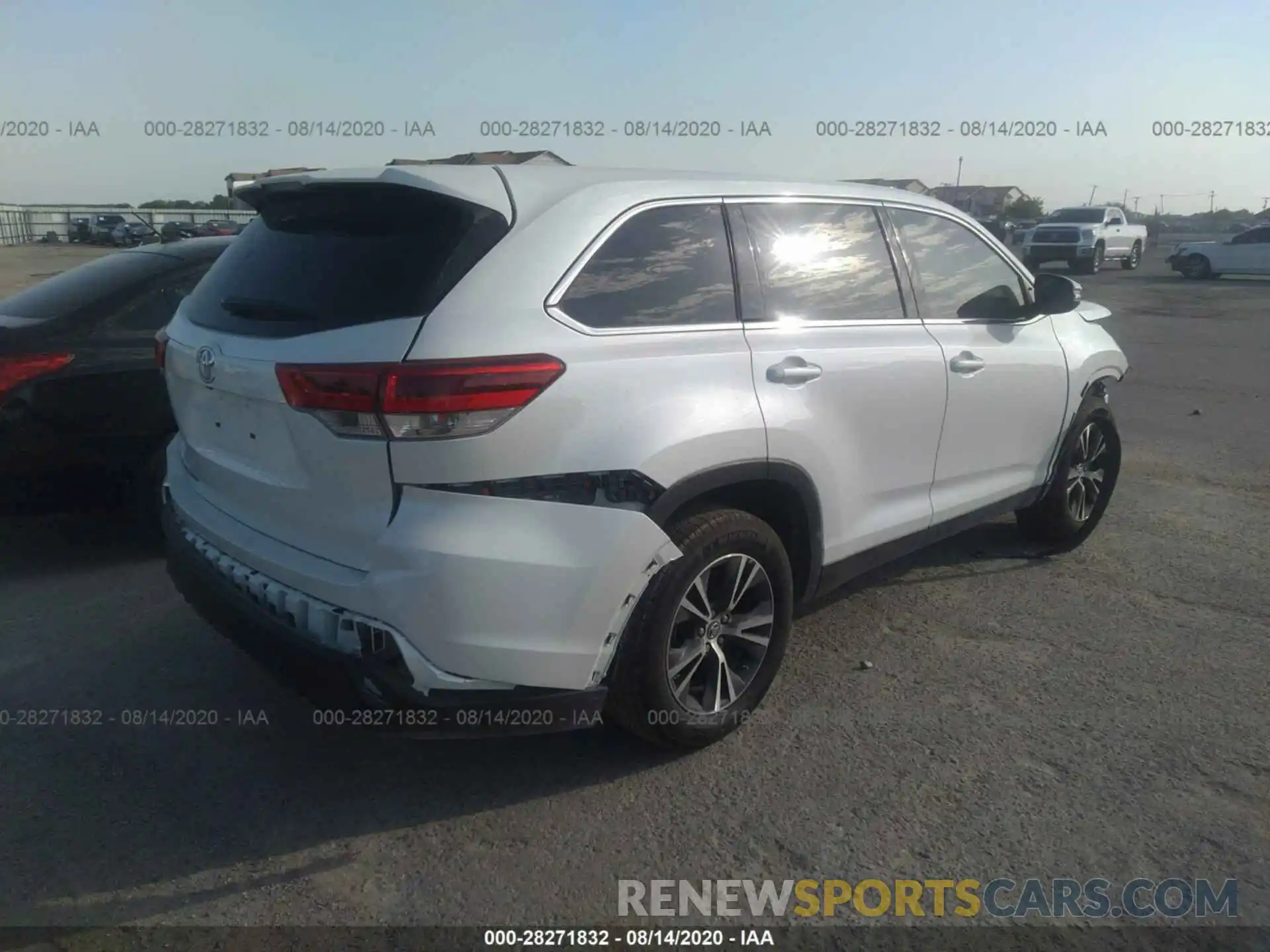 4 Фотография поврежденного автомобиля 5TDZZRFH4KS361195 TOYOTA HIGHLANDER 2019