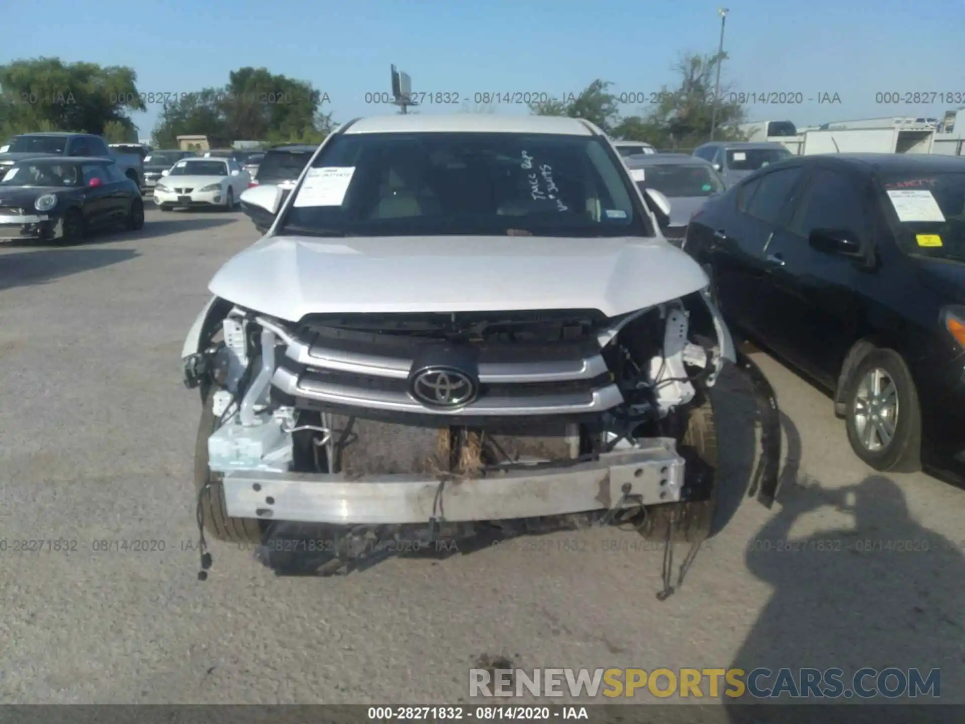 6 Photograph of a damaged car 5TDZZRFH4KS361195 TOYOTA HIGHLANDER 2019