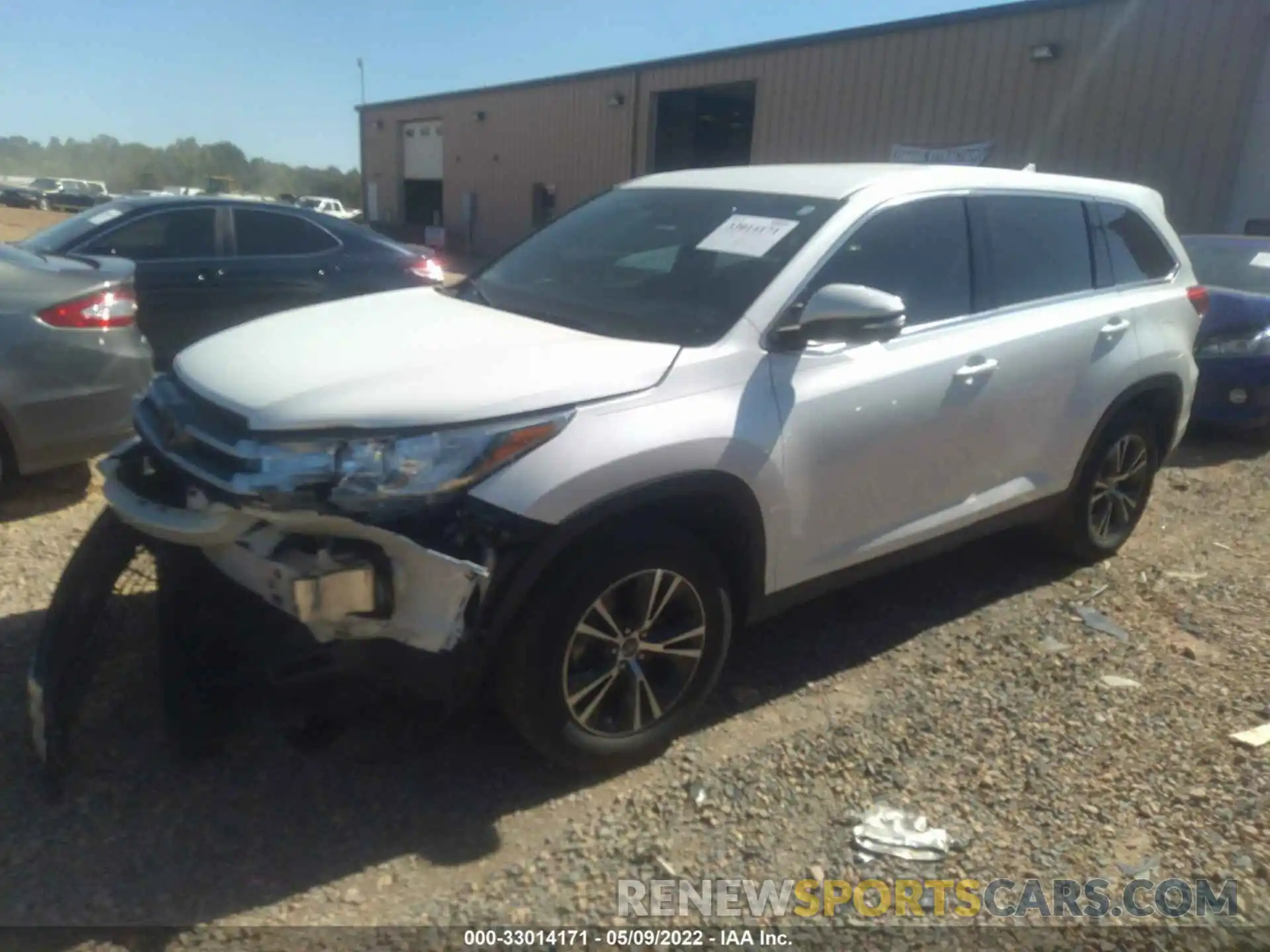 2 Photograph of a damaged car 5TDZZRFH4KS361892 TOYOTA HIGHLANDER 2019