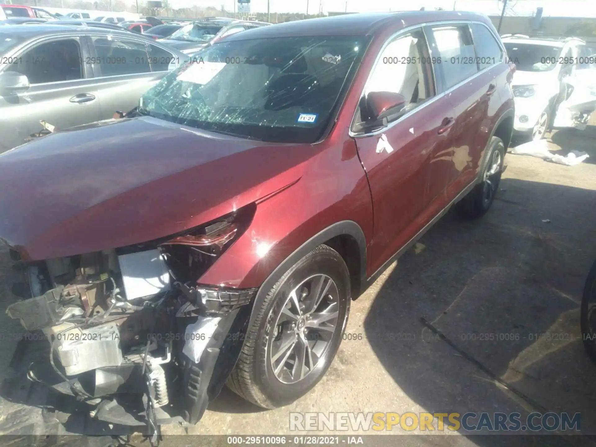 2 Photograph of a damaged car 5TDZZRFH4KS363528 TOYOTA HIGHLANDER 2019