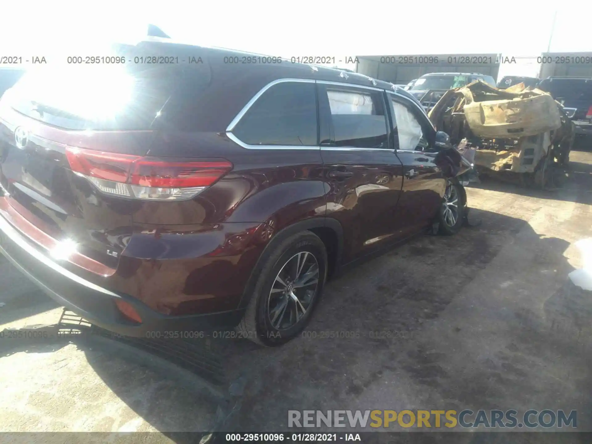 4 Фотография поврежденного автомобиля 5TDZZRFH4KS363528 TOYOTA HIGHLANDER 2019