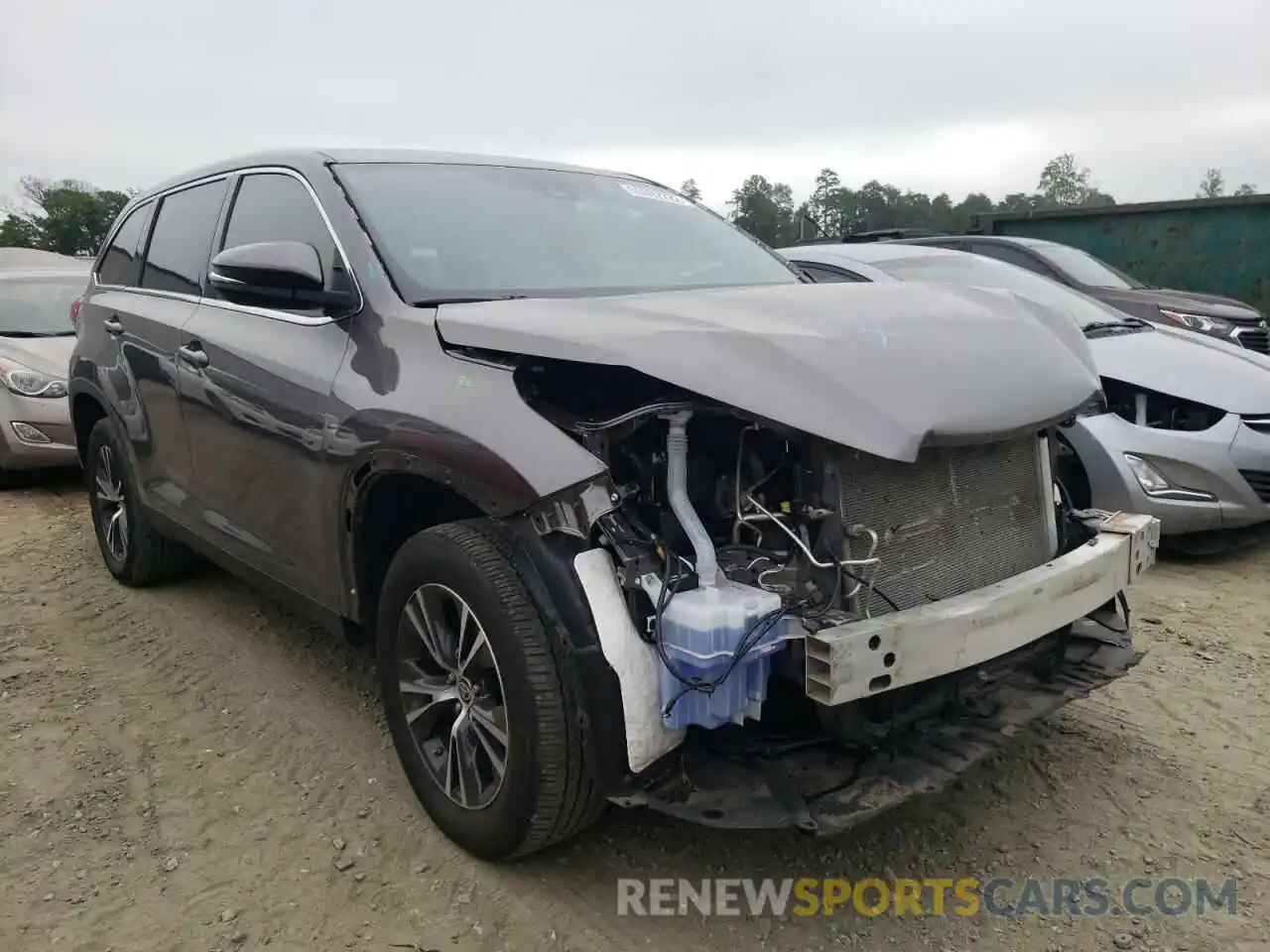 1 Photograph of a damaged car 5TDZZRFH4KS369409 TOYOTA HIGHLANDER 2019