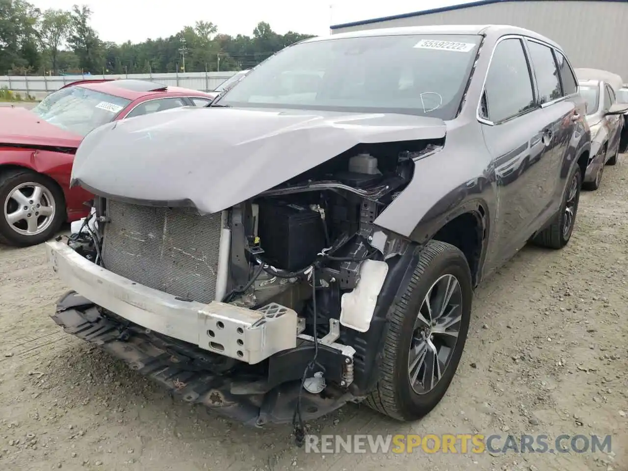 2 Photograph of a damaged car 5TDZZRFH4KS369409 TOYOTA HIGHLANDER 2019