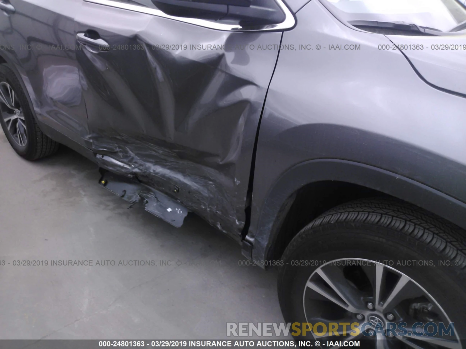 6 Photograph of a damaged car 5TDZZRFH5KS290086 TOYOTA HIGHLANDER 2019