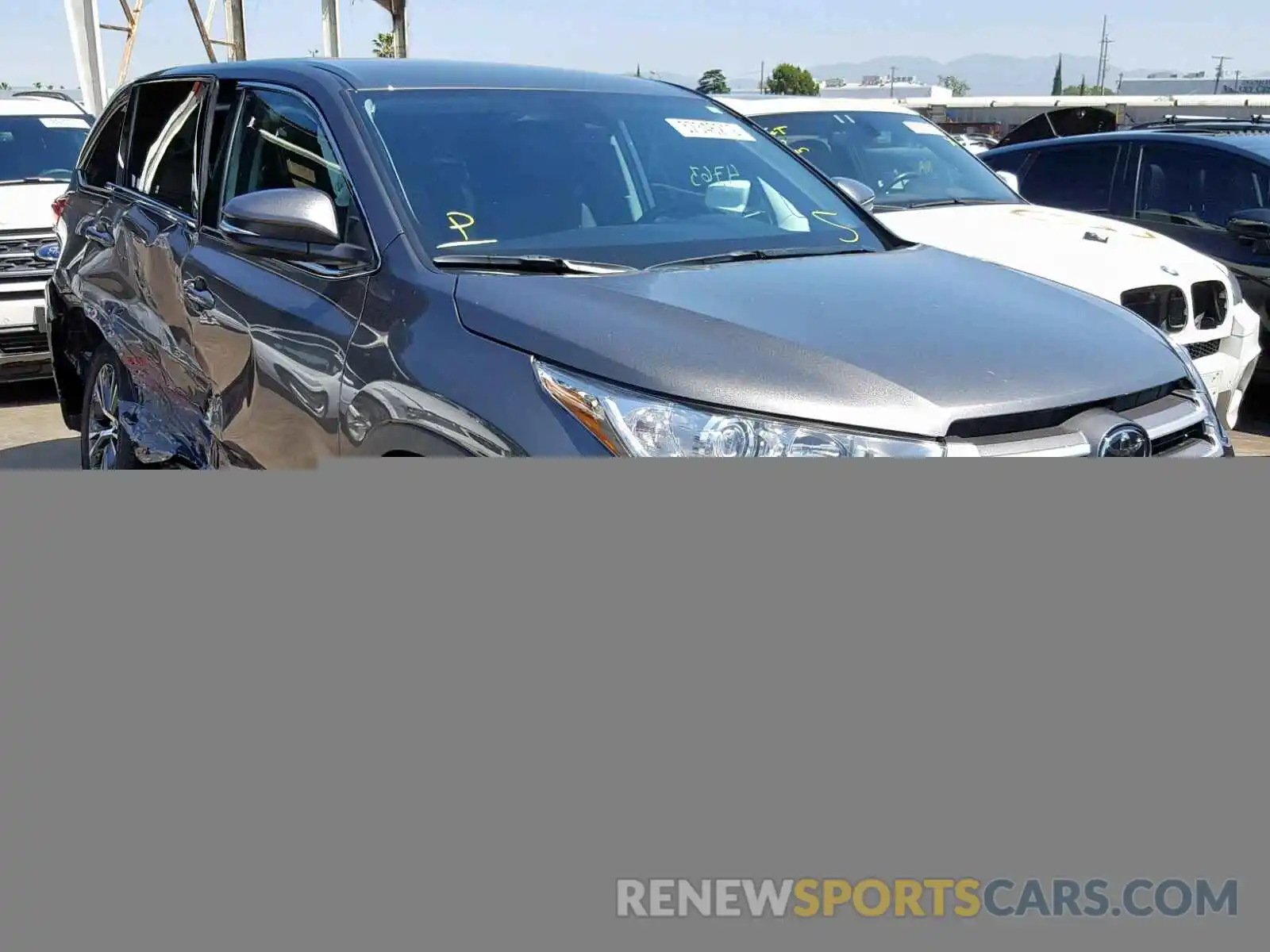 1 Photograph of a damaged car 5TDZZRFH5KS295823 TOYOTA HIGHLANDER 2019