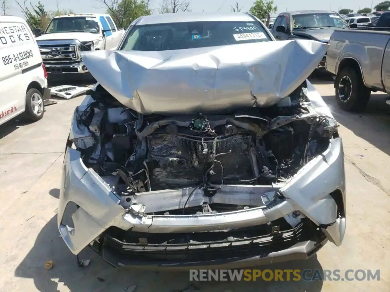 9 Photograph of a damaged car 5TDZZRFH5KS298091 TOYOTA HIGHLANDER 2019