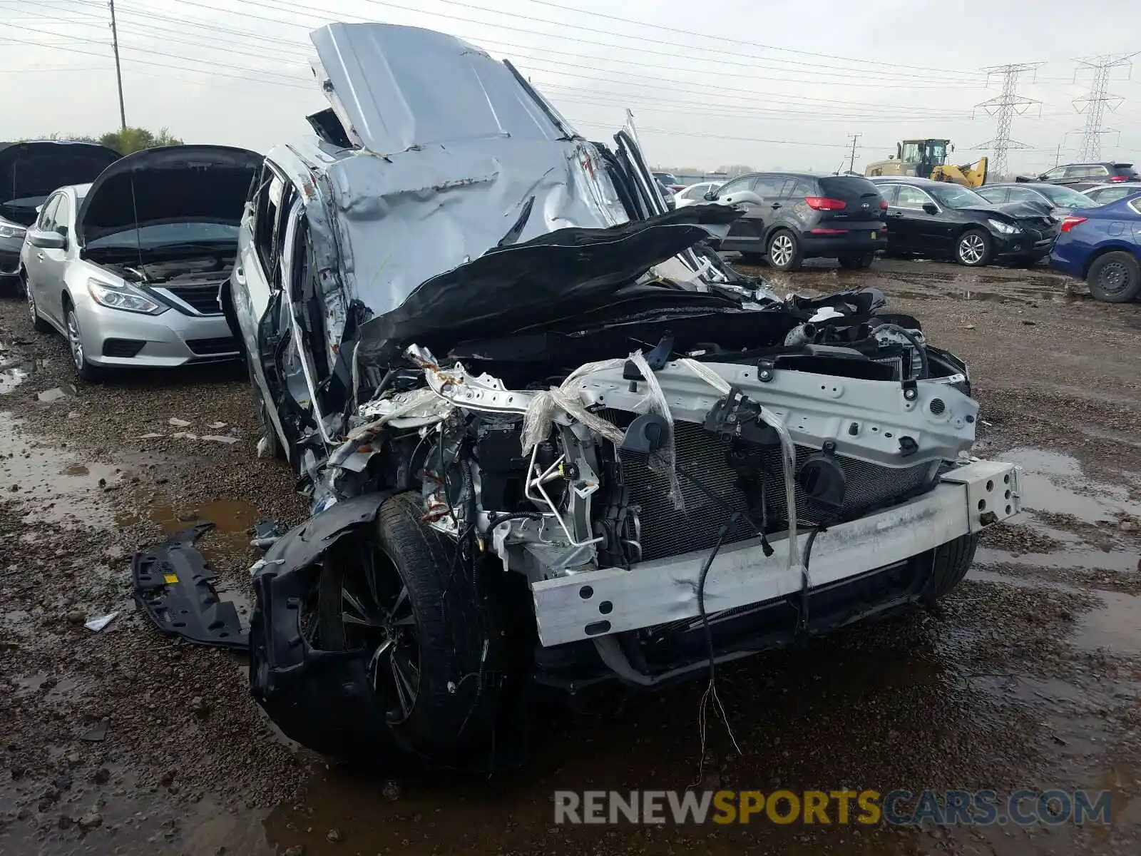 1 Photograph of a damaged car 5TDZZRFH5KS304746 TOYOTA HIGHLANDER 2019