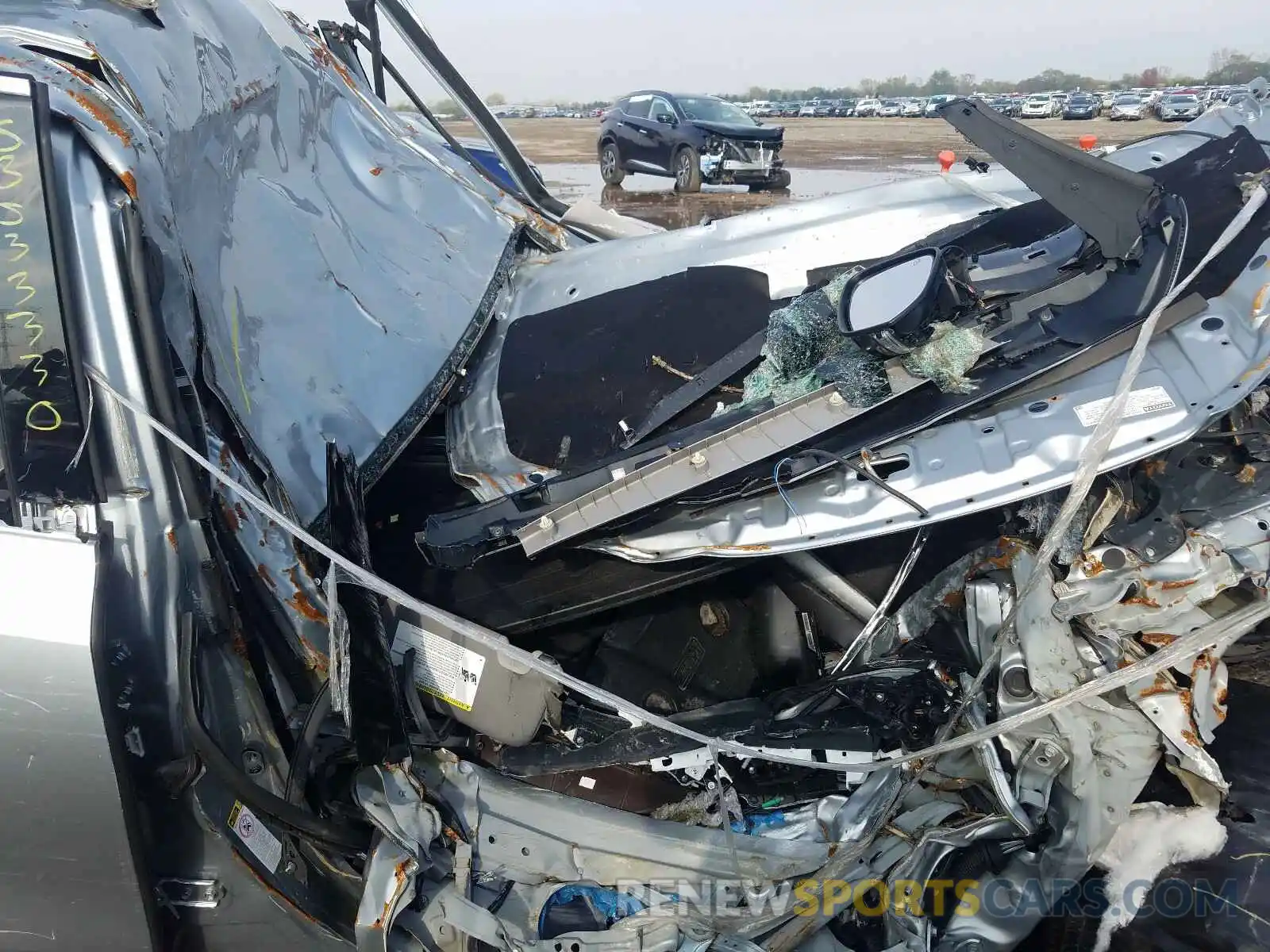 5 Photograph of a damaged car 5TDZZRFH5KS304746 TOYOTA HIGHLANDER 2019