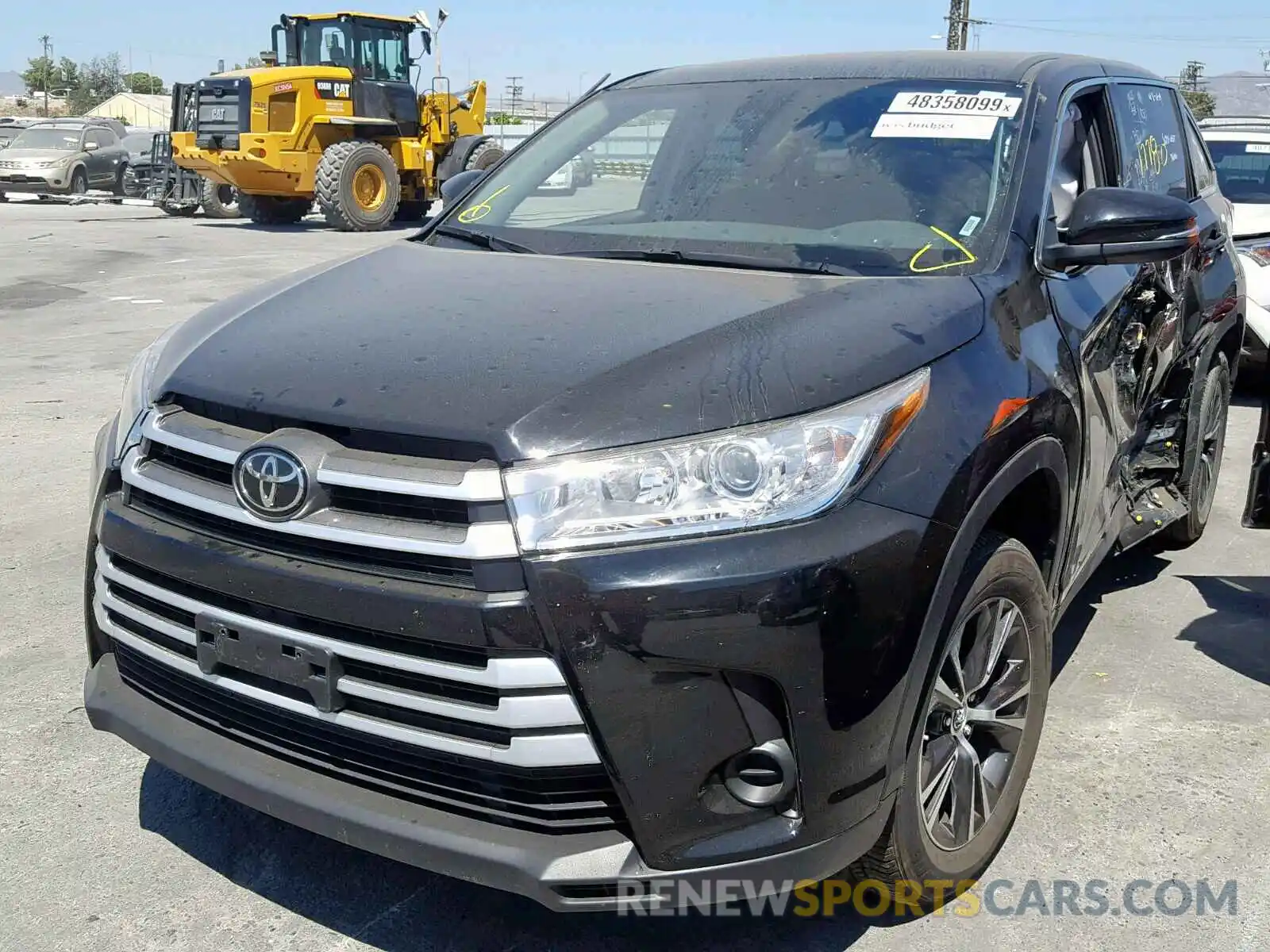 2 Photograph of a damaged car 5TDZZRFH5KS308859 TOYOTA HIGHLANDER 2019