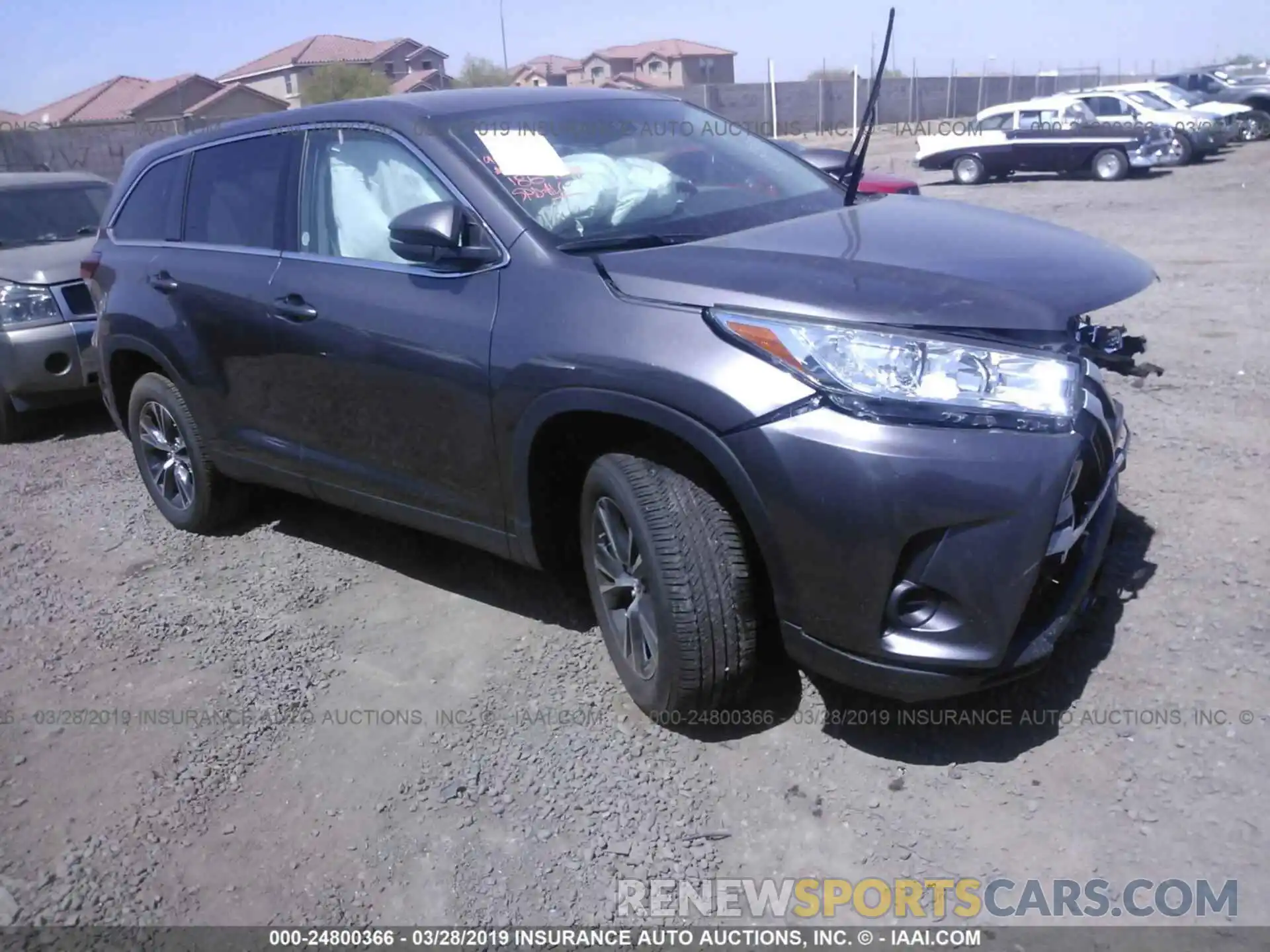 1 Photograph of a damaged car 5TDZZRFH5KS309607 TOYOTA HIGHLANDER 2019