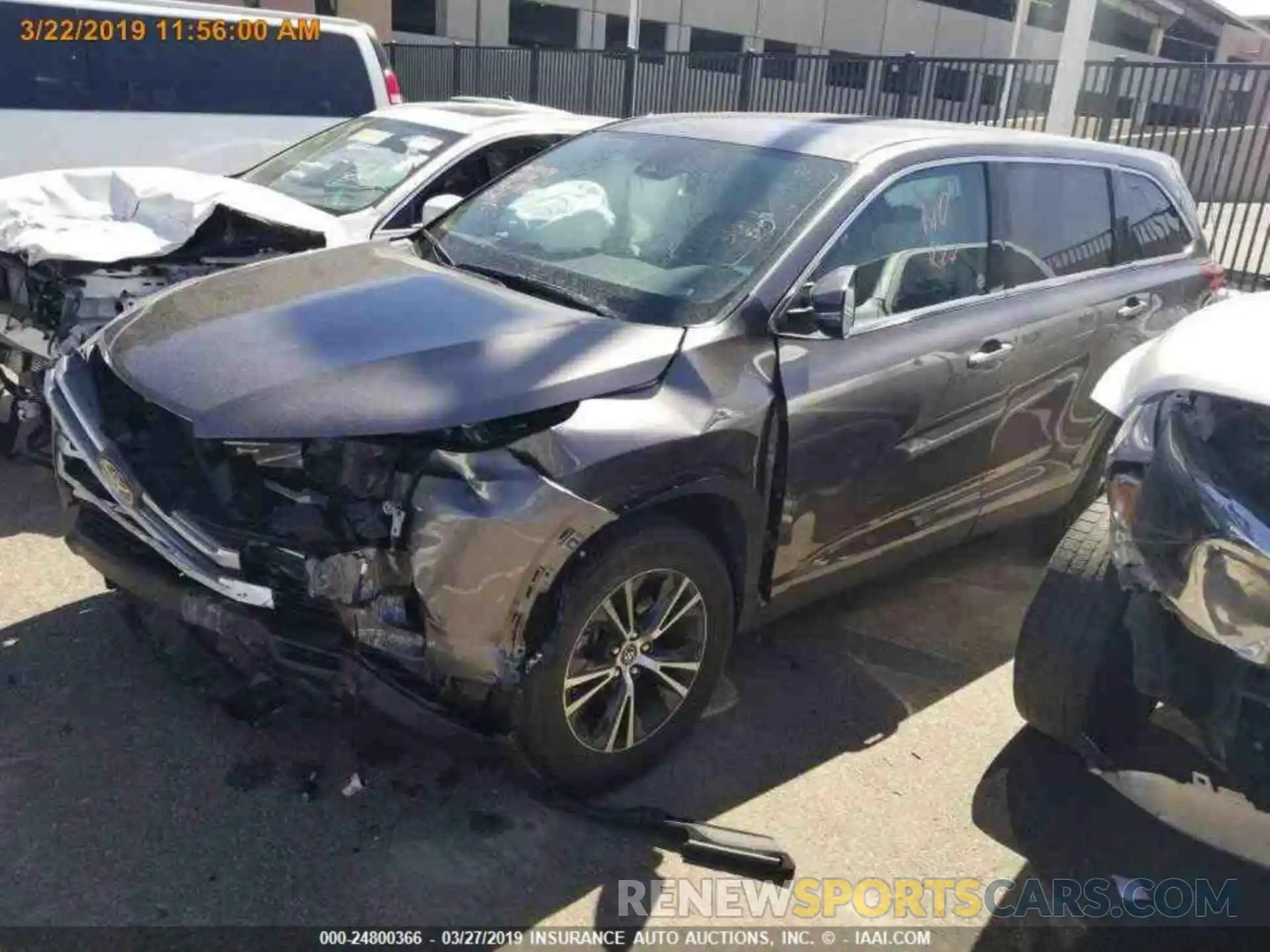 13 Photograph of a damaged car 5TDZZRFH5KS309607 TOYOTA HIGHLANDER 2019