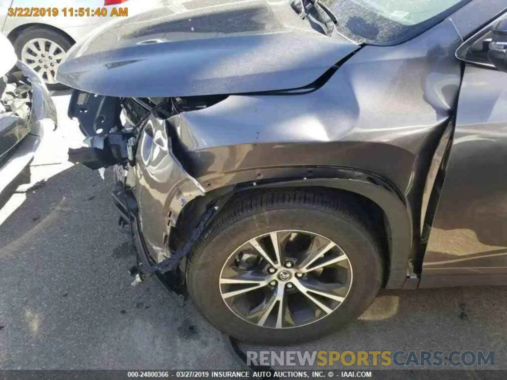 16 Photograph of a damaged car 5TDZZRFH5KS309607 TOYOTA HIGHLANDER 2019