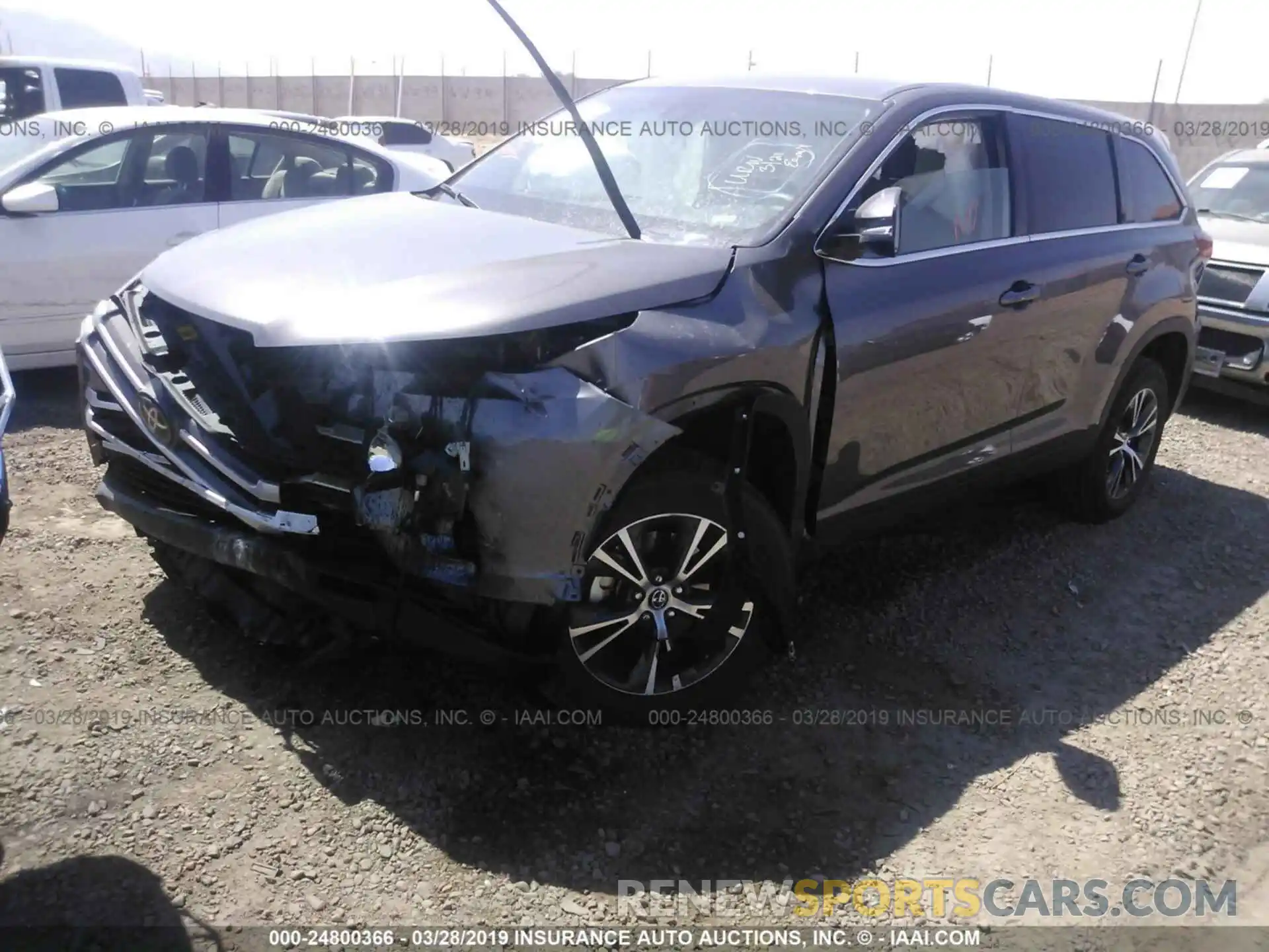 2 Photograph of a damaged car 5TDZZRFH5KS309607 TOYOTA HIGHLANDER 2019