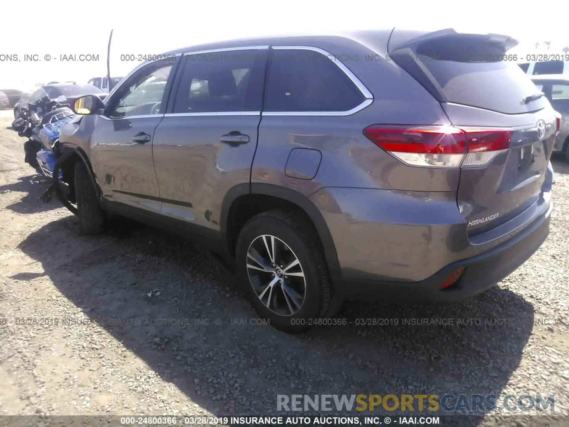 3 Photograph of a damaged car 5TDZZRFH5KS309607 TOYOTA HIGHLANDER 2019