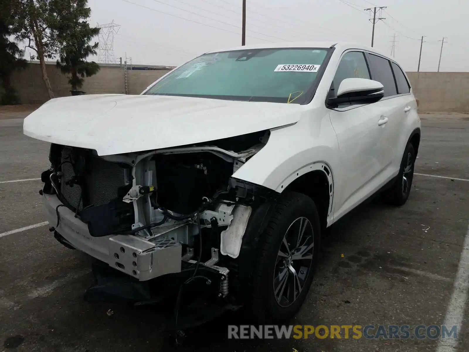 2 Photograph of a damaged car 5TDZZRFH5KS321675 TOYOTA HIGHLANDER 2019