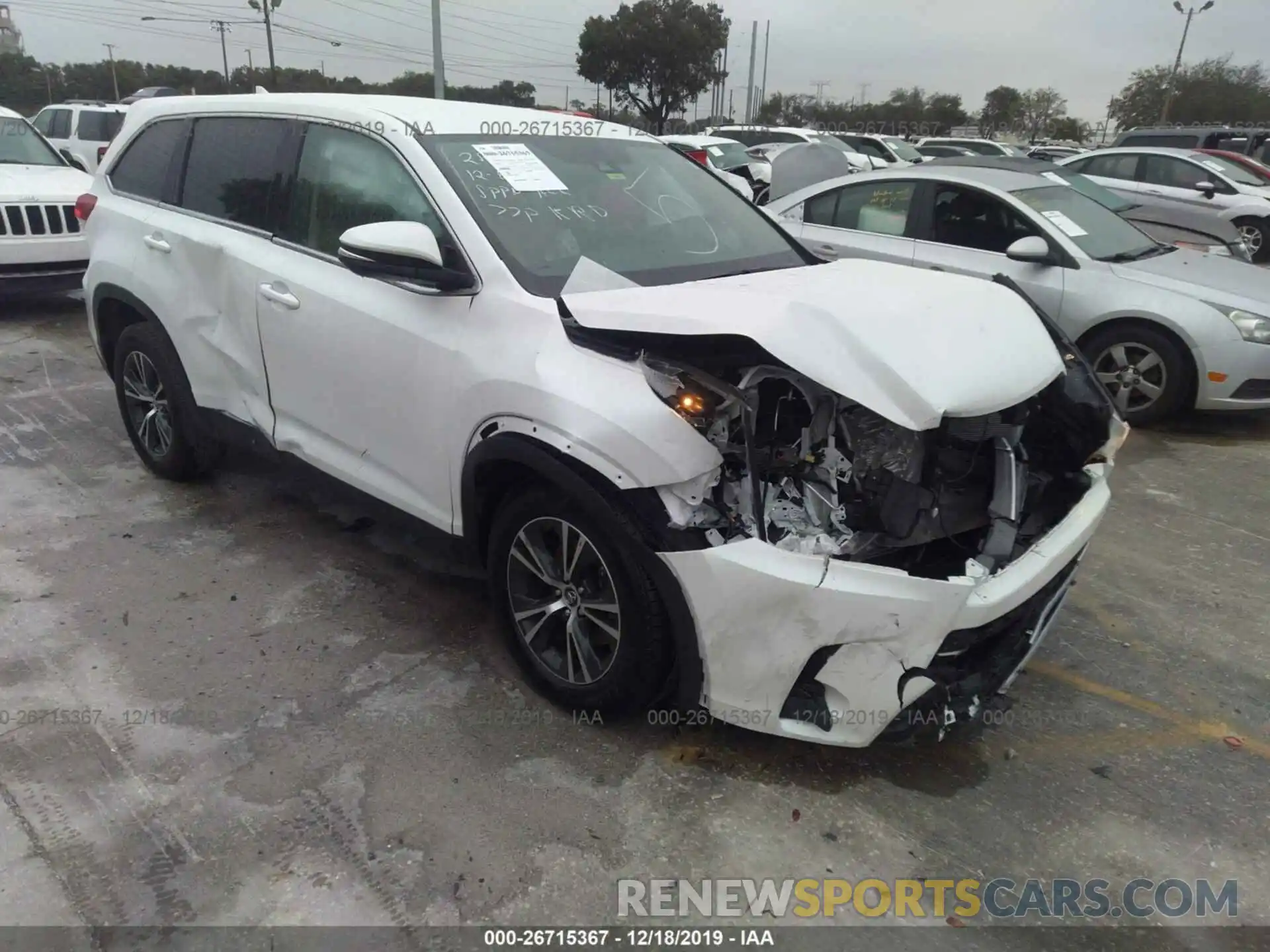 1 Photograph of a damaged car 5TDZZRFH5KS321885 TOYOTA HIGHLANDER 2019