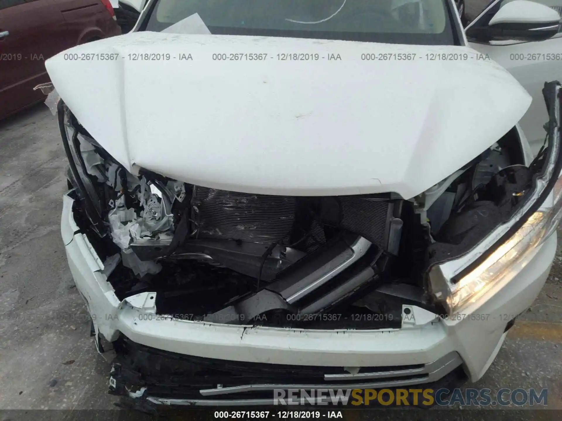 10 Photograph of a damaged car 5TDZZRFH5KS321885 TOYOTA HIGHLANDER 2019